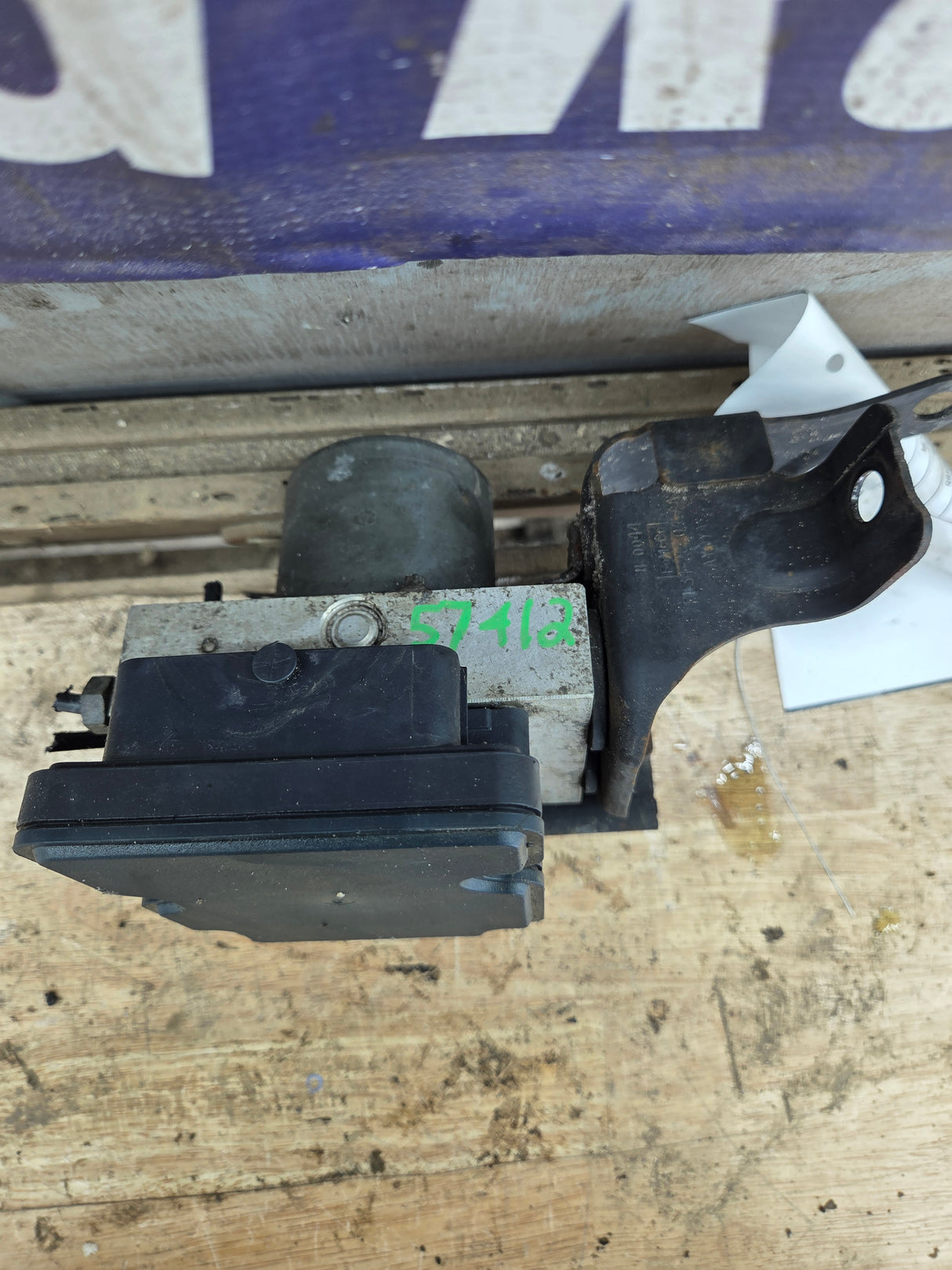 2015-2016 Ford F150 ABS Pump Module Control Assembly