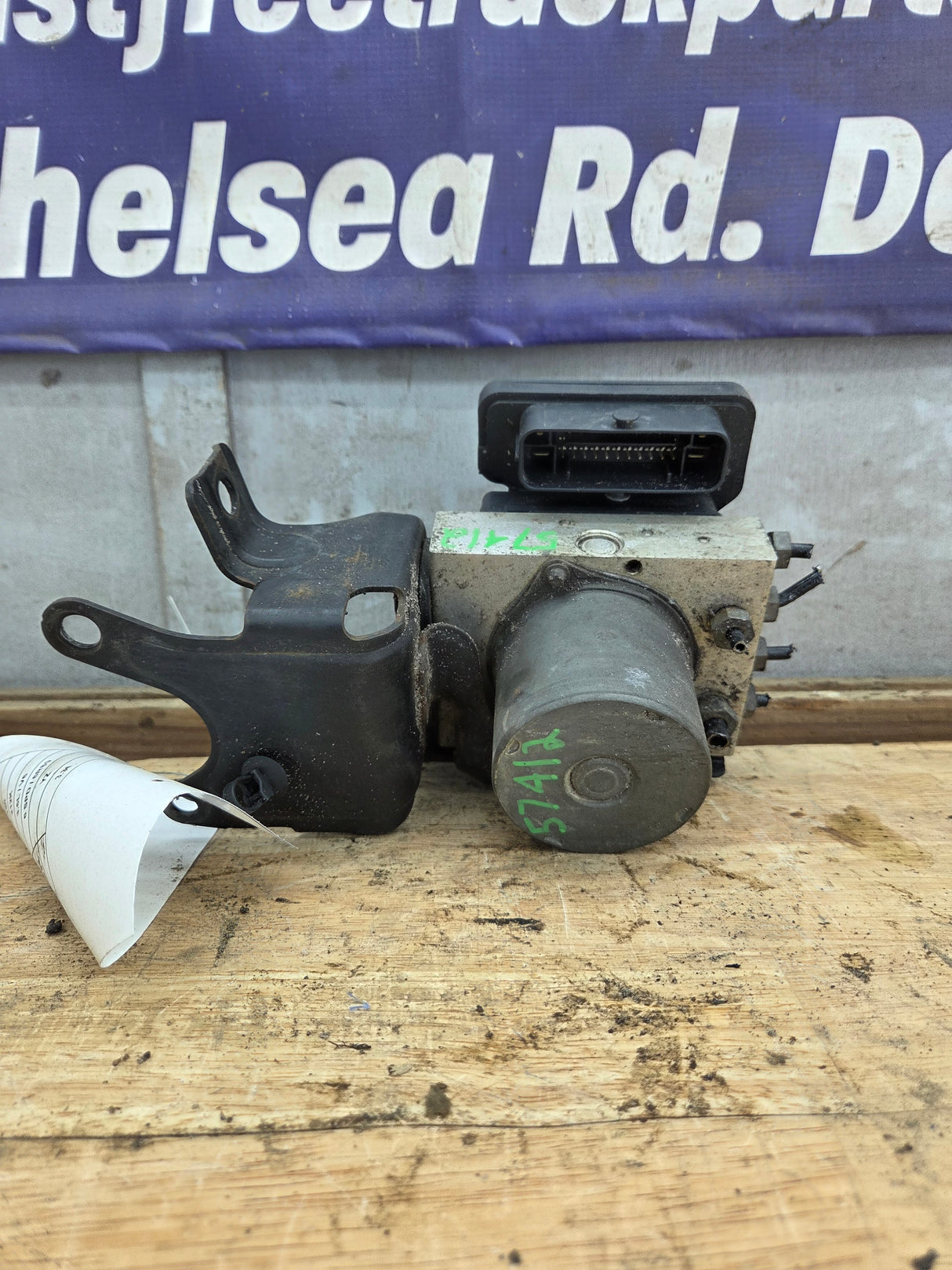 2015-2016 Ford F150 ABS Pump Module Control Assembly