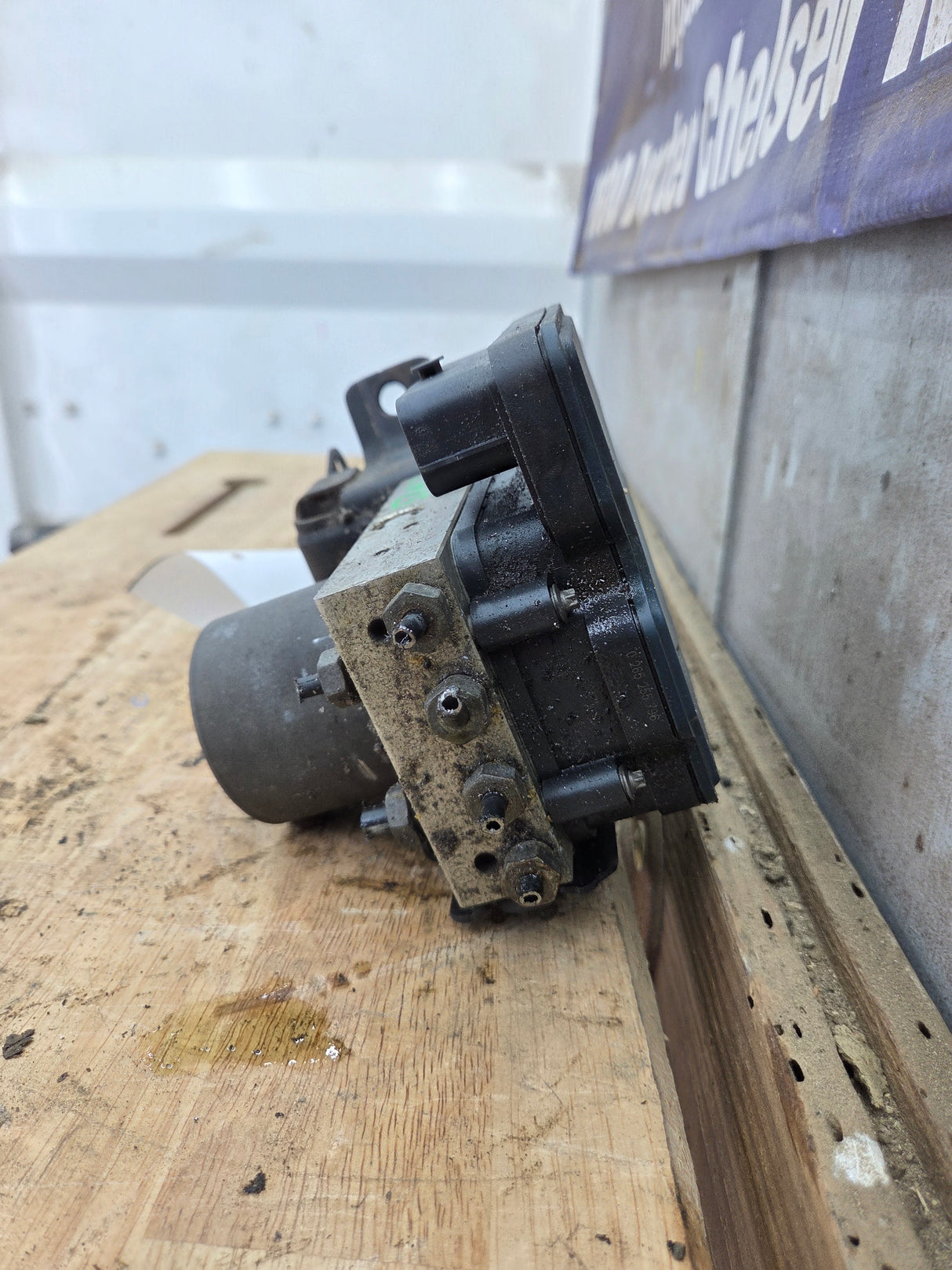 2015-2016 Ford F150 ABS Pump Module Control Assembly