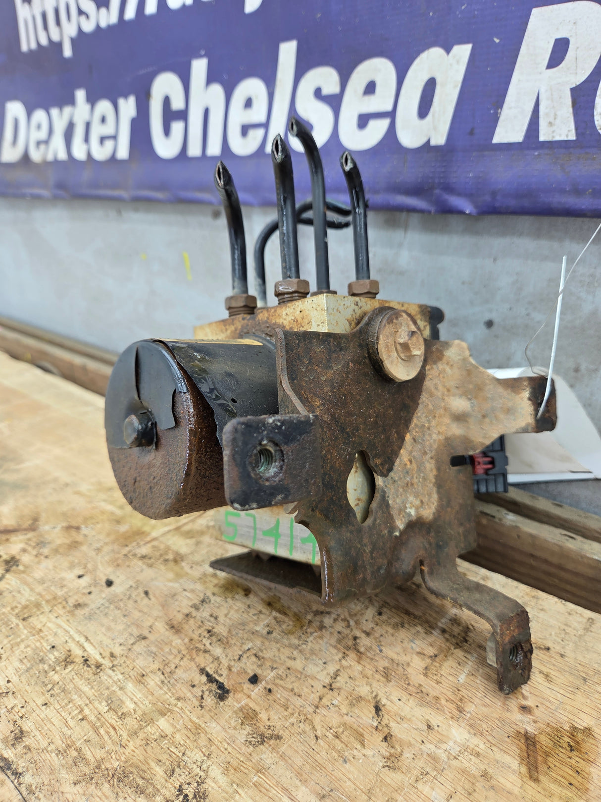 2012-2014 Chevrolet Silverado GMC 2500 3500 ABS Pump Module 4 Wheel ABS 22761034