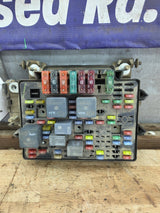 1999-2002 Chevrolet Silverado / GMC Sierra 1500 250 3500 Engine Bay Fuse Box