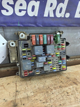 1999-2002 Chevrolet Silverado / GMC Sierra 1500 250 3500 Engine Bay Fuse Box