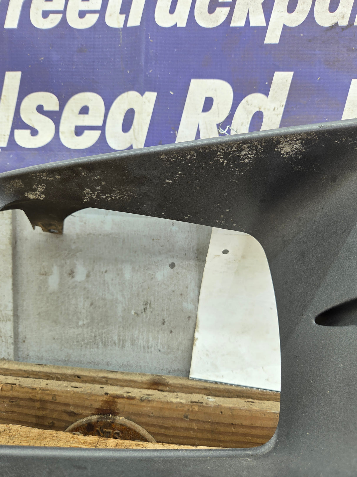 1999-2004 Ford Super Duty F250 F350 F450 F550 RH Right Passenger Headlight Bezel Surround Trim Ring