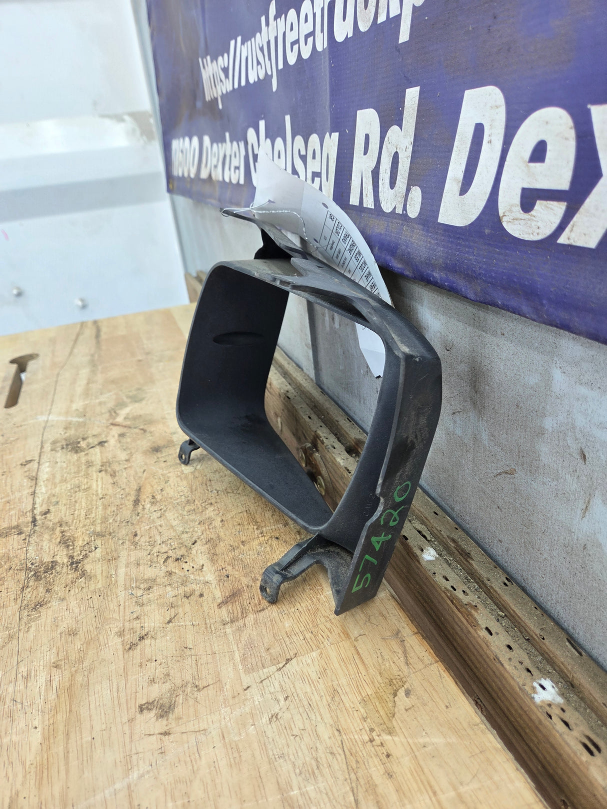 1999-2004 Ford Super Duty F250 F350 F450 F550 RH Right Passenger Headlight Bezel Surround Trim Ring