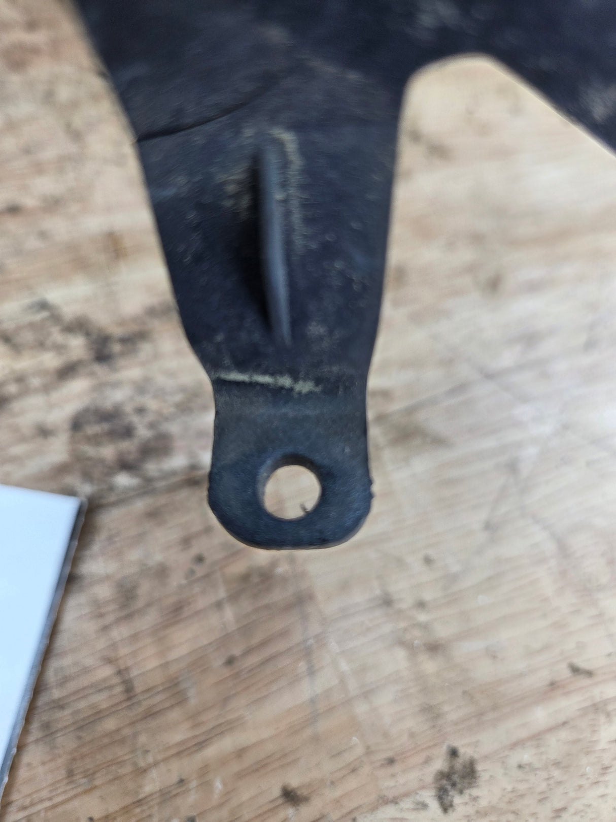 1999-2004 Ford Super Duty F250 F350 F450 F550 LH Driver Side Headlight Bezel Surround Trim Ring