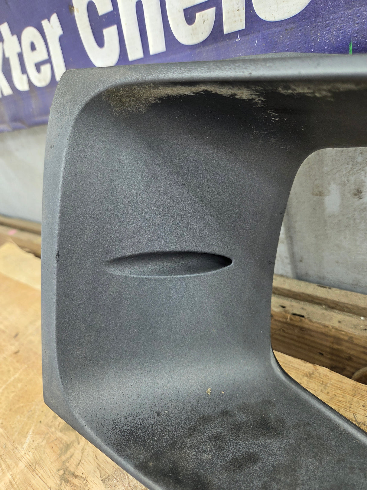 1999-2004 Ford Super Duty F250 F350 F450 F550 LH Driver Side Headlight Bezel Surround Trim Ring