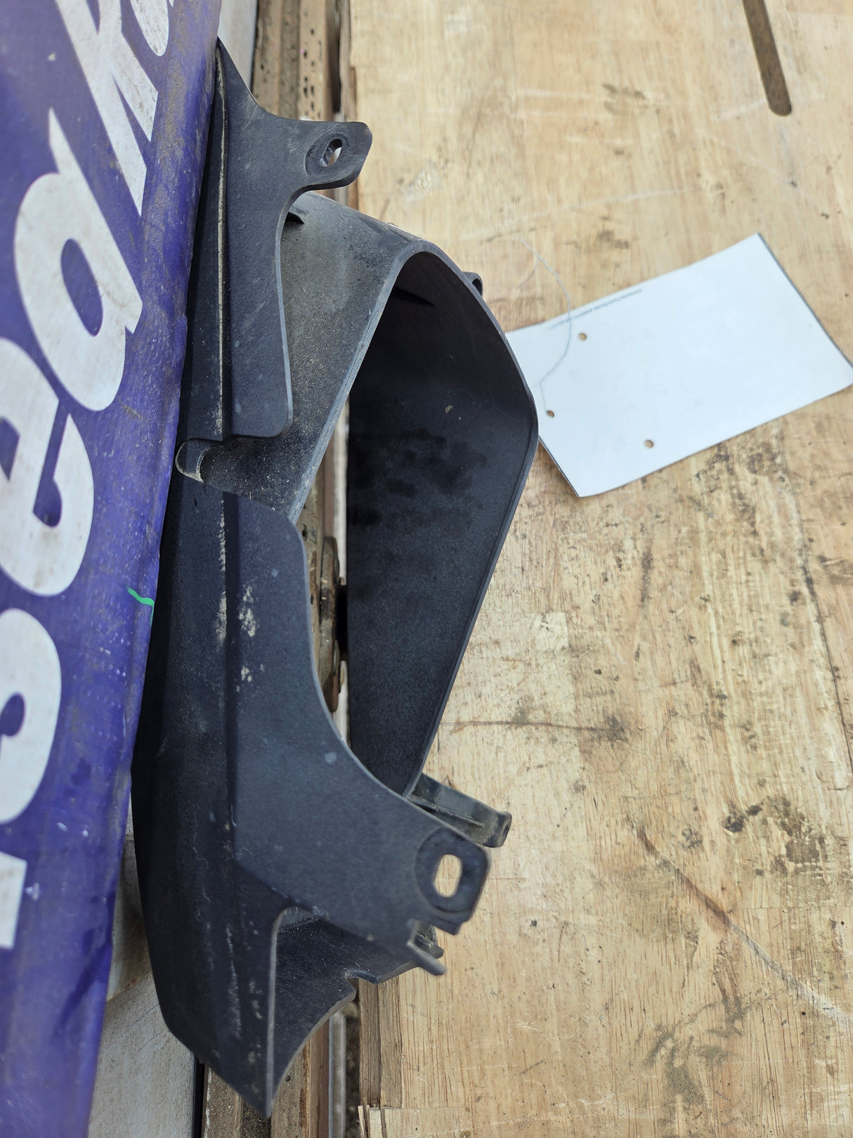 1999-2004 Ford Super Duty F250 F350 F450 F550 LH Driver Side Headlight Bezel Surround Trim Ring