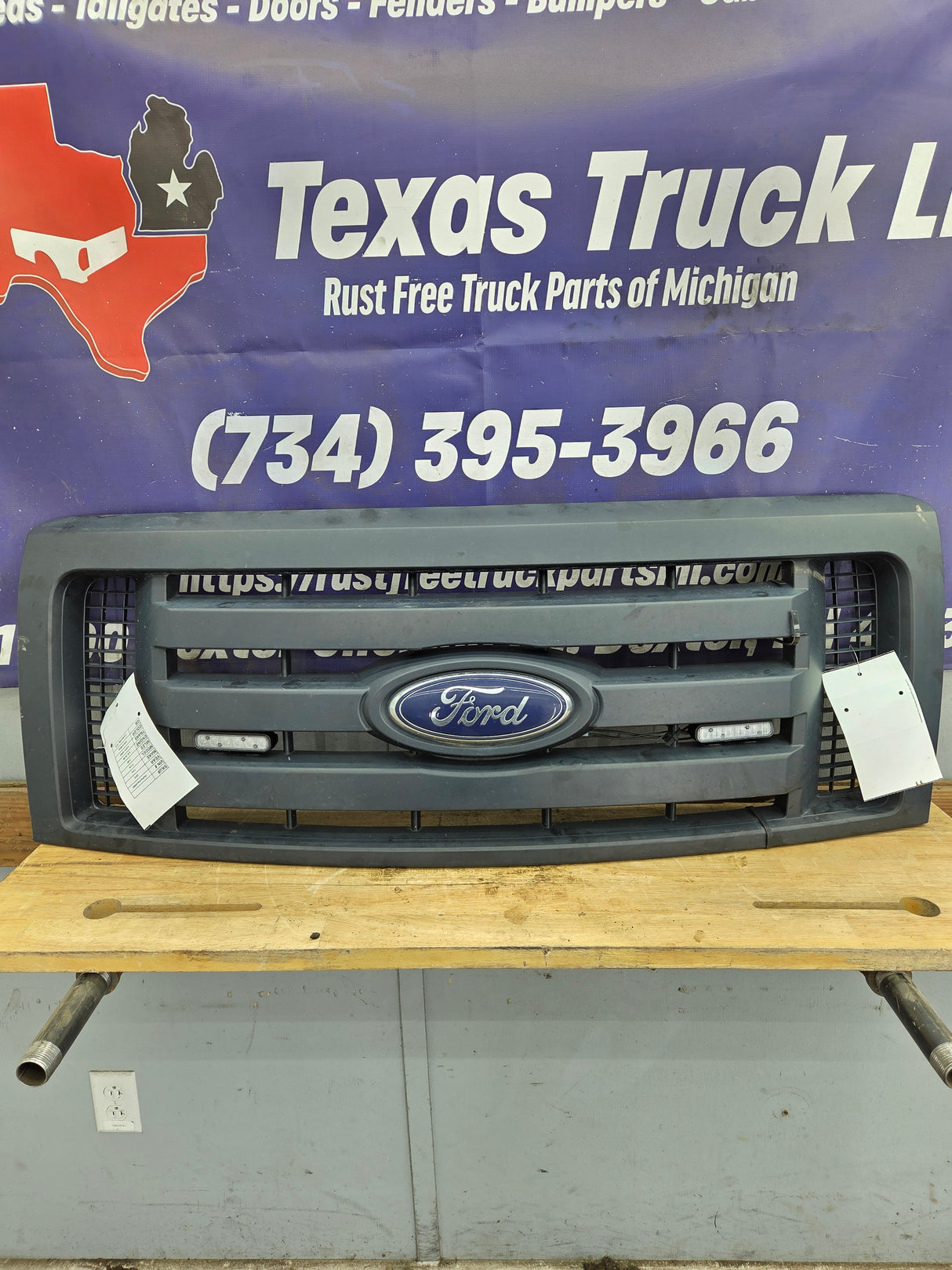 2009-2012 Ford F150 Grill XL - Black 9L3Z8200A