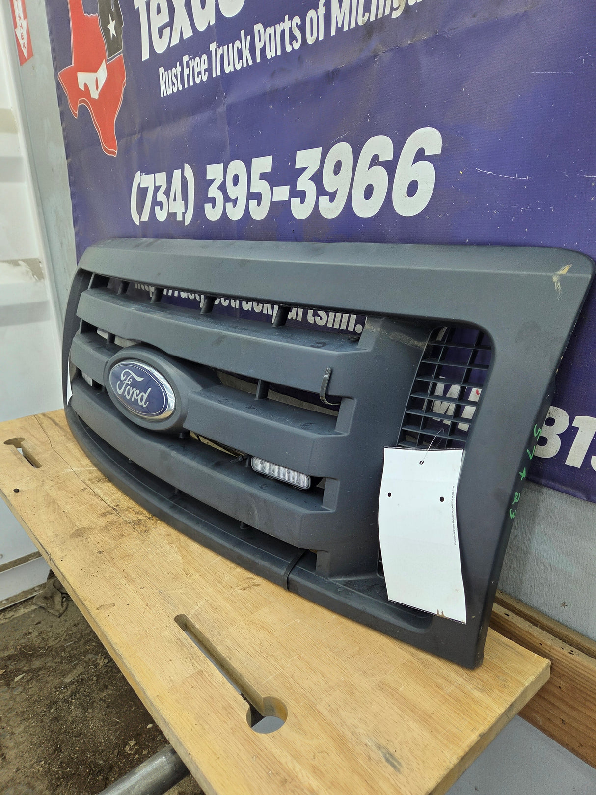 2009-2012 Ford F150 Grill XL - Black 9L3Z8200A