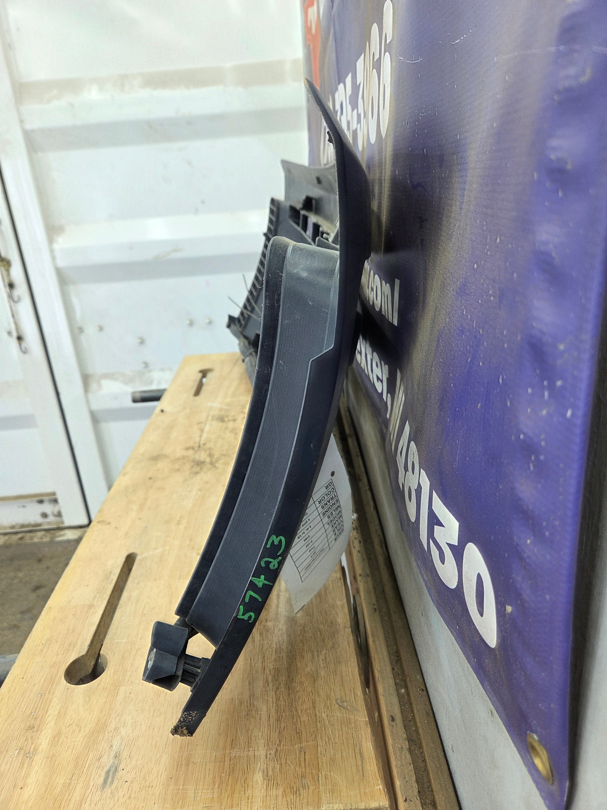 2009-2012 Ford F150 Grill XL - Black 9L3Z8200A