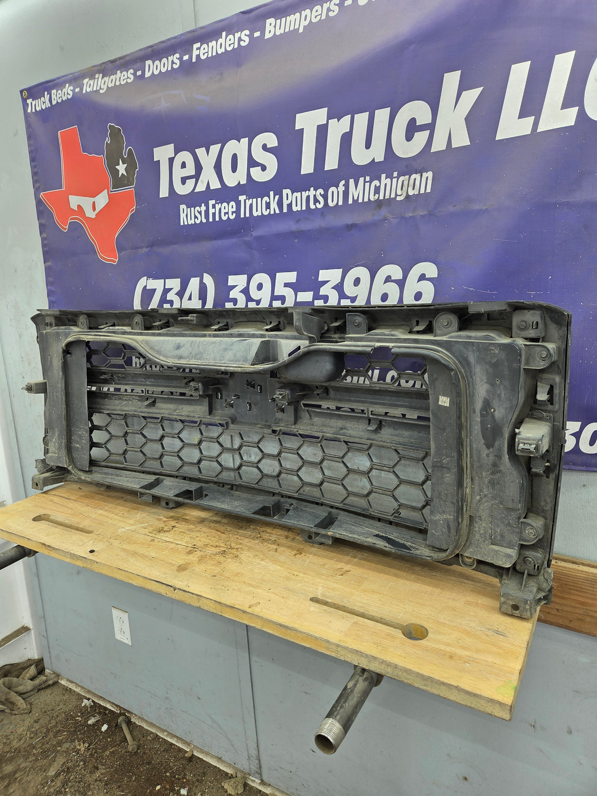 2014-2018 Chevrolet Silverado 1500 Grill - Black