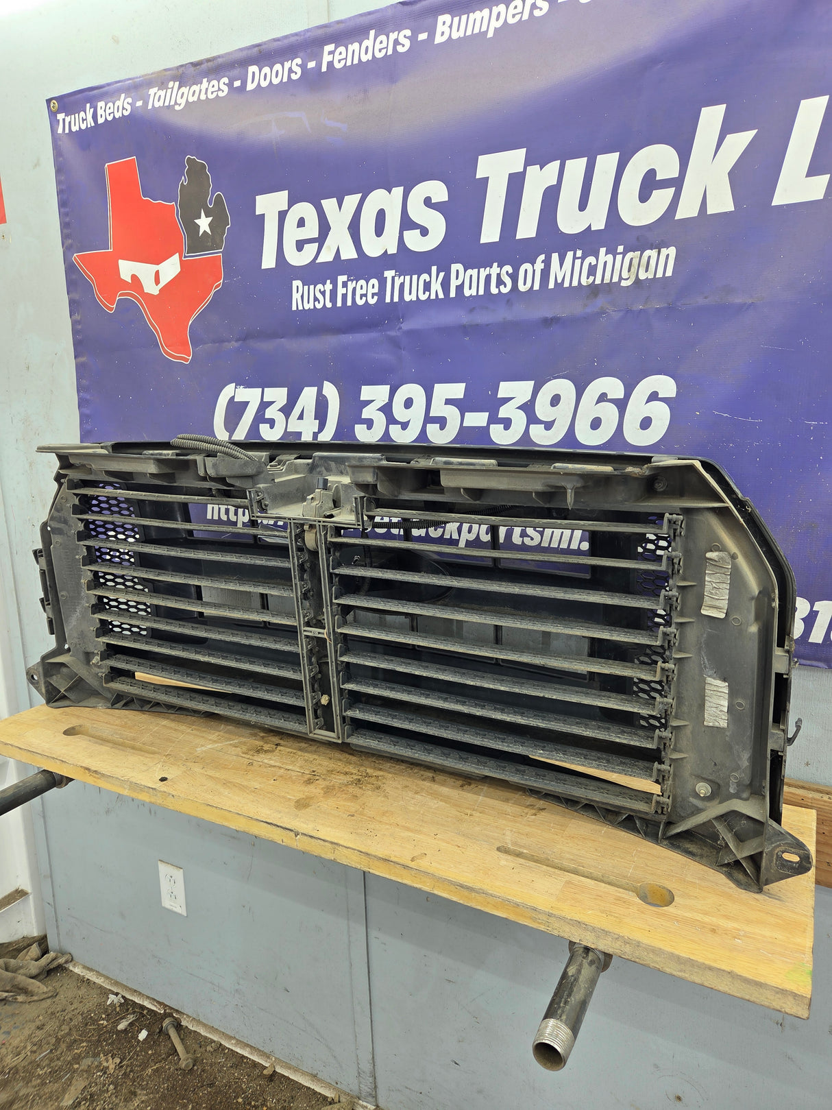 2015-2017 Ford F150 Grill W/Active Air Shutter - Matte Black FL3Z8200AA