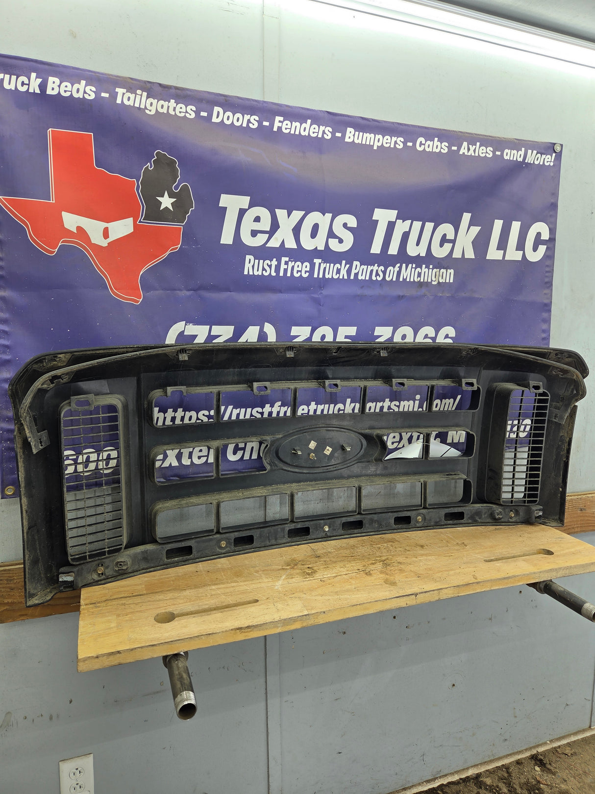 2008-2010 Ford Super Duty F250 F350 F450 F550 Grill Surround