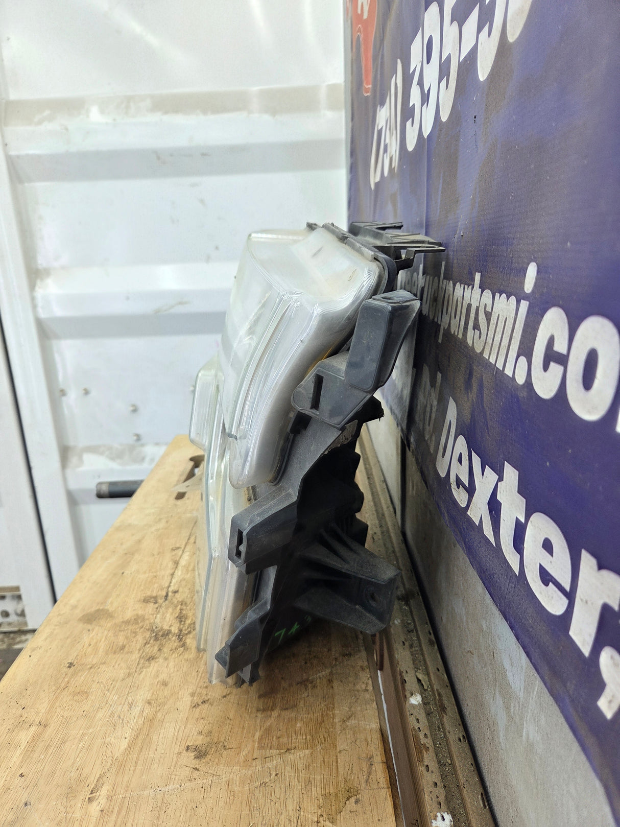 2015-2017 Ford F150 RH Passenger Side Headlight Halogen - FL3Z13008A-PFM