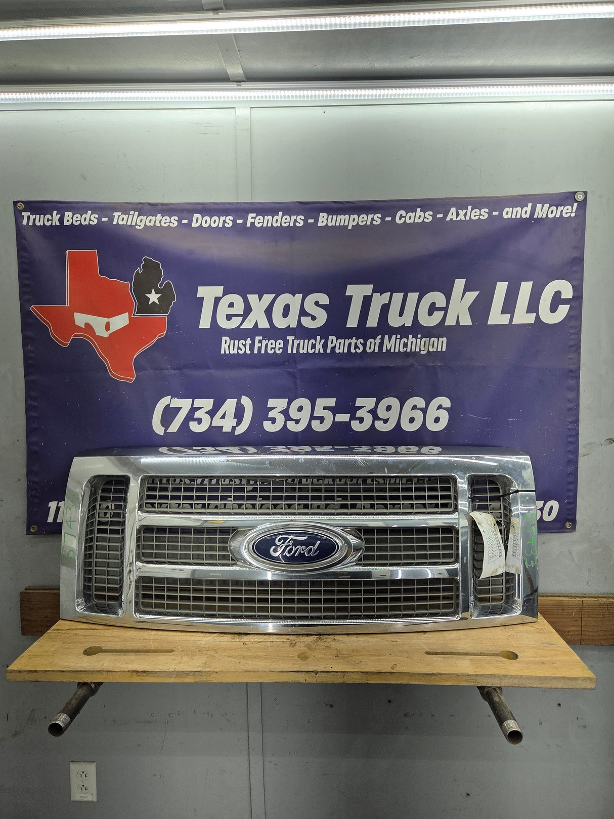 2009-2012 Ford F150 Grill XLT - Chrome 9L3Z8200D