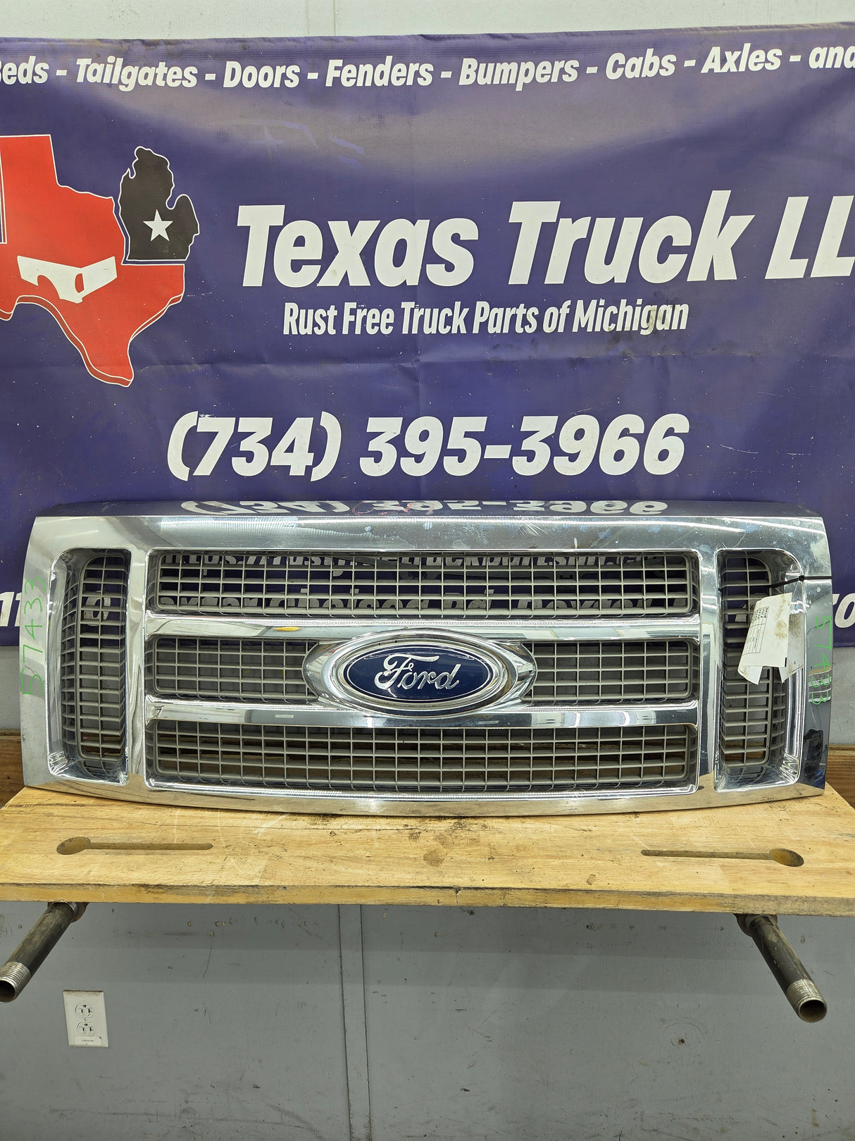 2009-2012 Ford F150 Grill XLT - Chrome 9L3Z8200D