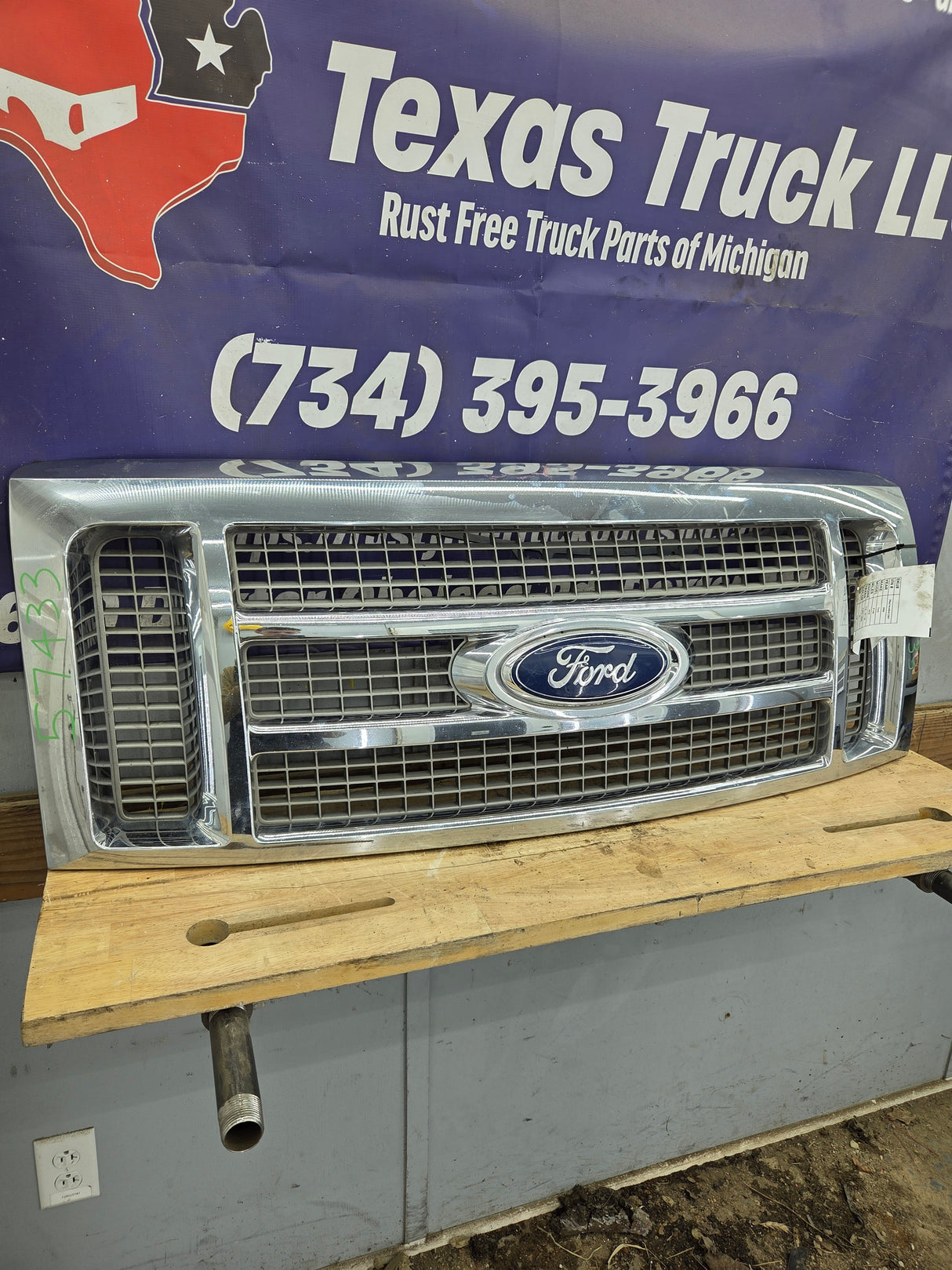 2009-2012 Ford F150 Grill XLT - Chrome 9L3Z8200D