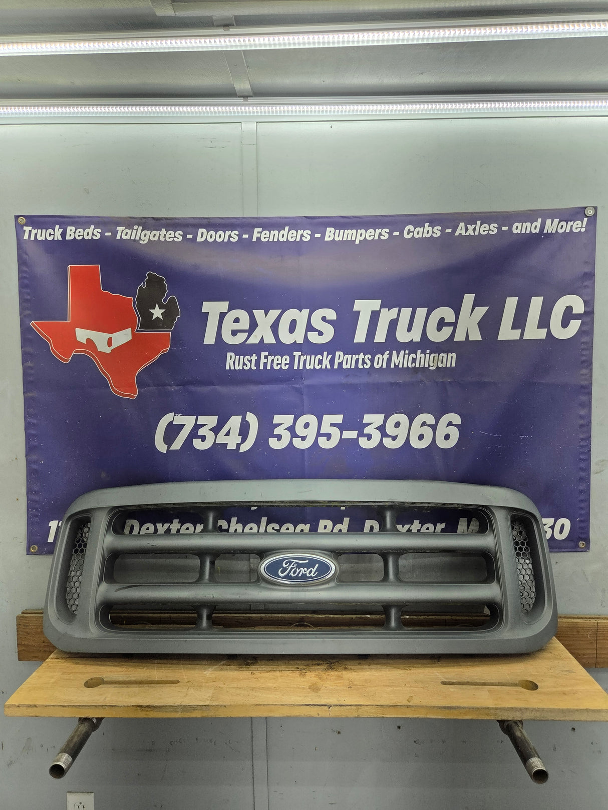 1999-2004 Ford Super Duty Excursion Grill F250 F350 F450 F550