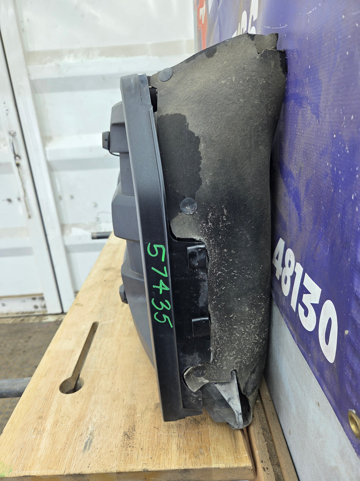 2015-2017 Ford F150 Grill W/Active Air Shutter - Matte Black FL3Z8200AA