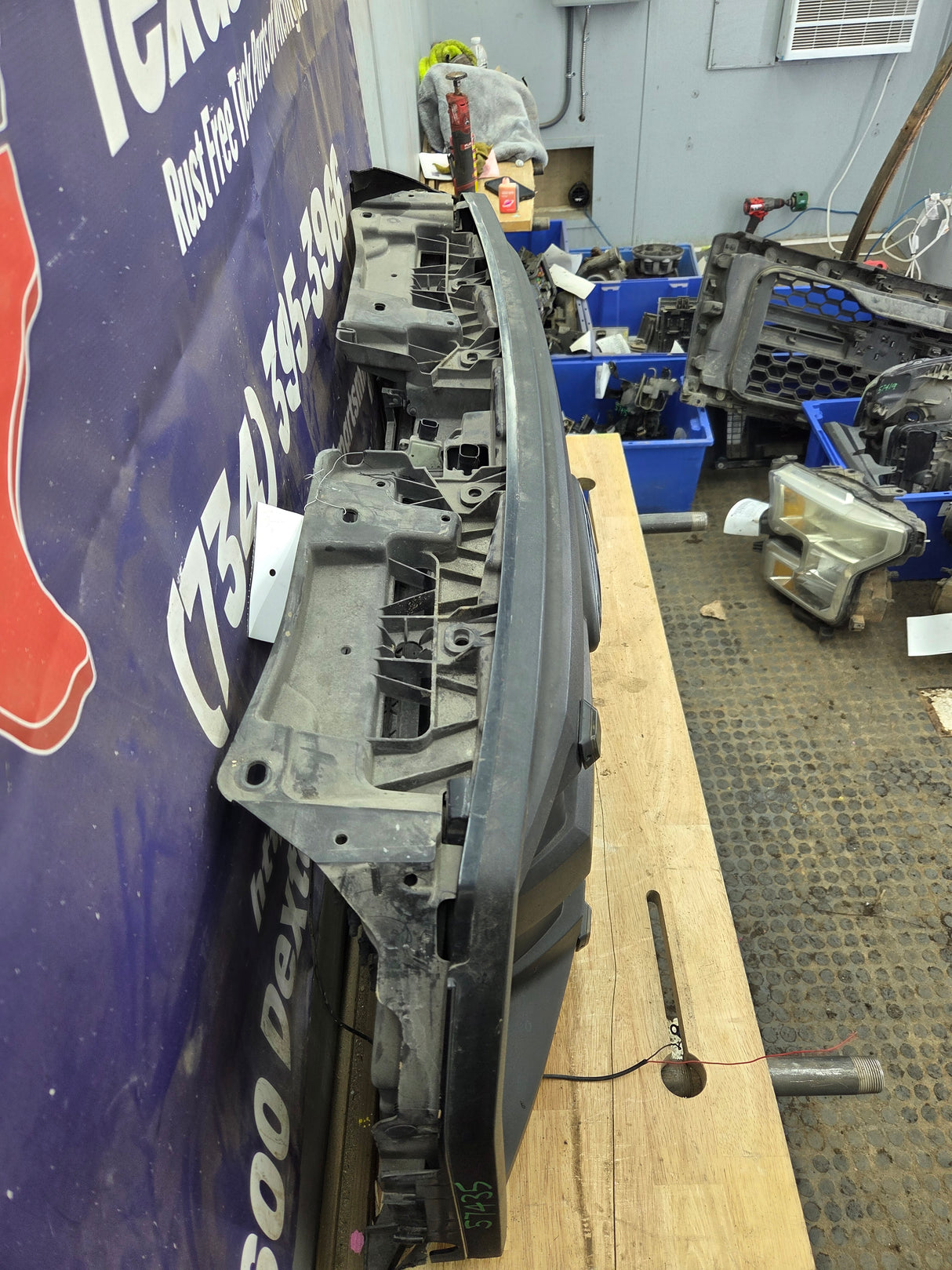 2015-2017 Ford F150 Grill W/Active Air Shutter - Matte Black FL3Z8200AA