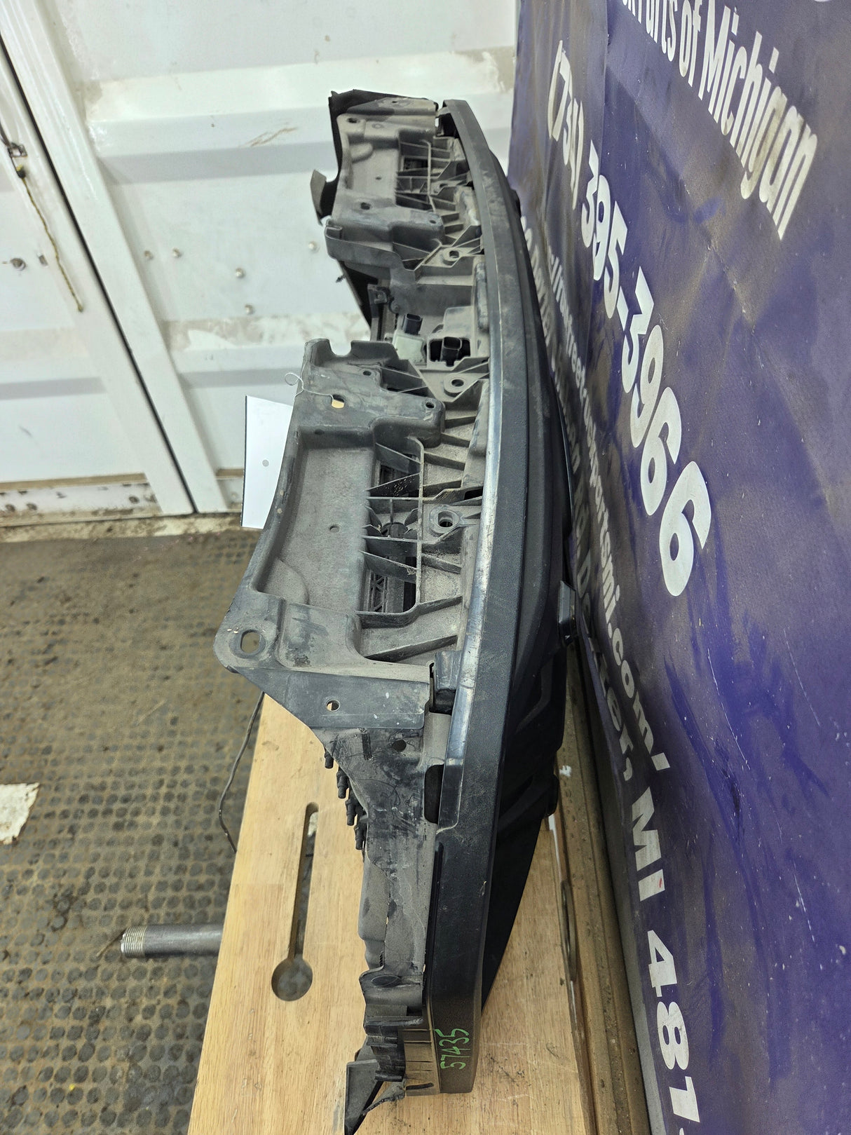 2015-2017 Ford F150 Grill W/Active Air Shutter - Matte Black FL3Z8200AA