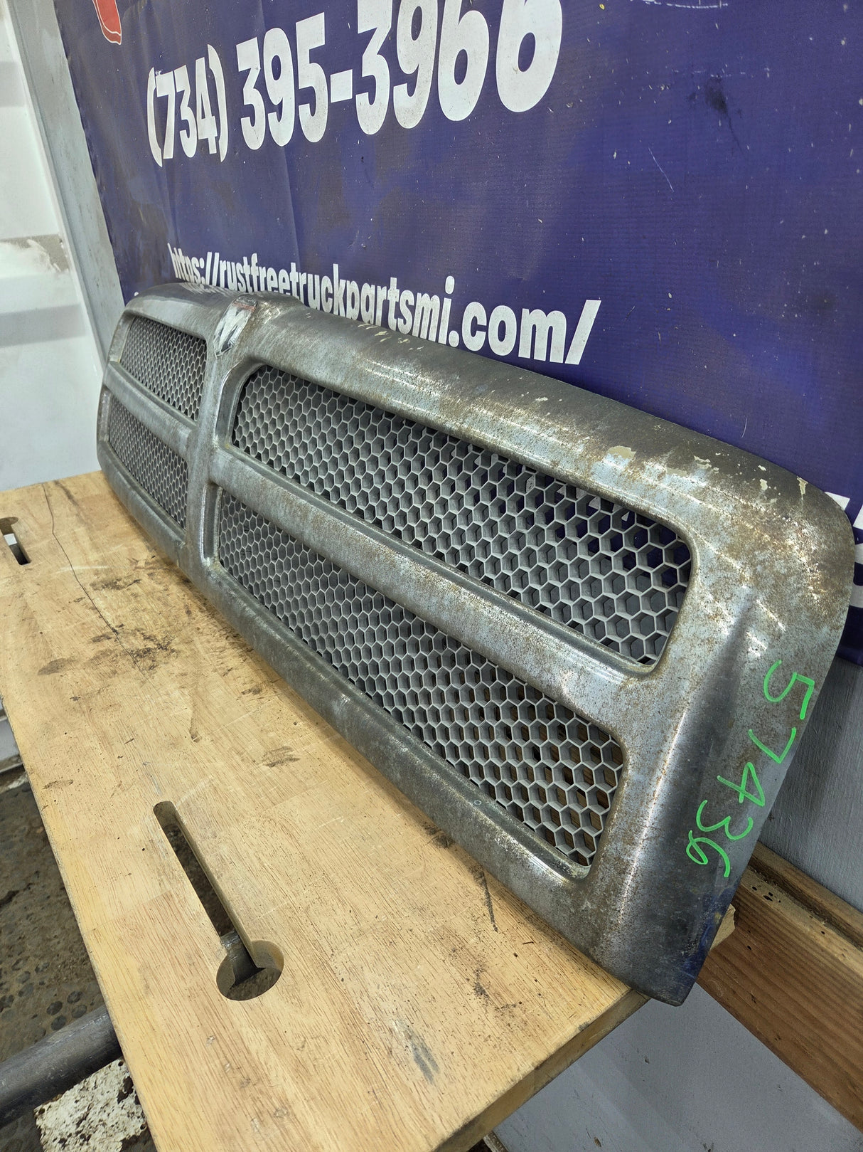 1994-2002 Dodge Ram 2nd Gen 1500 2500 3500 Chrome Grill OEM