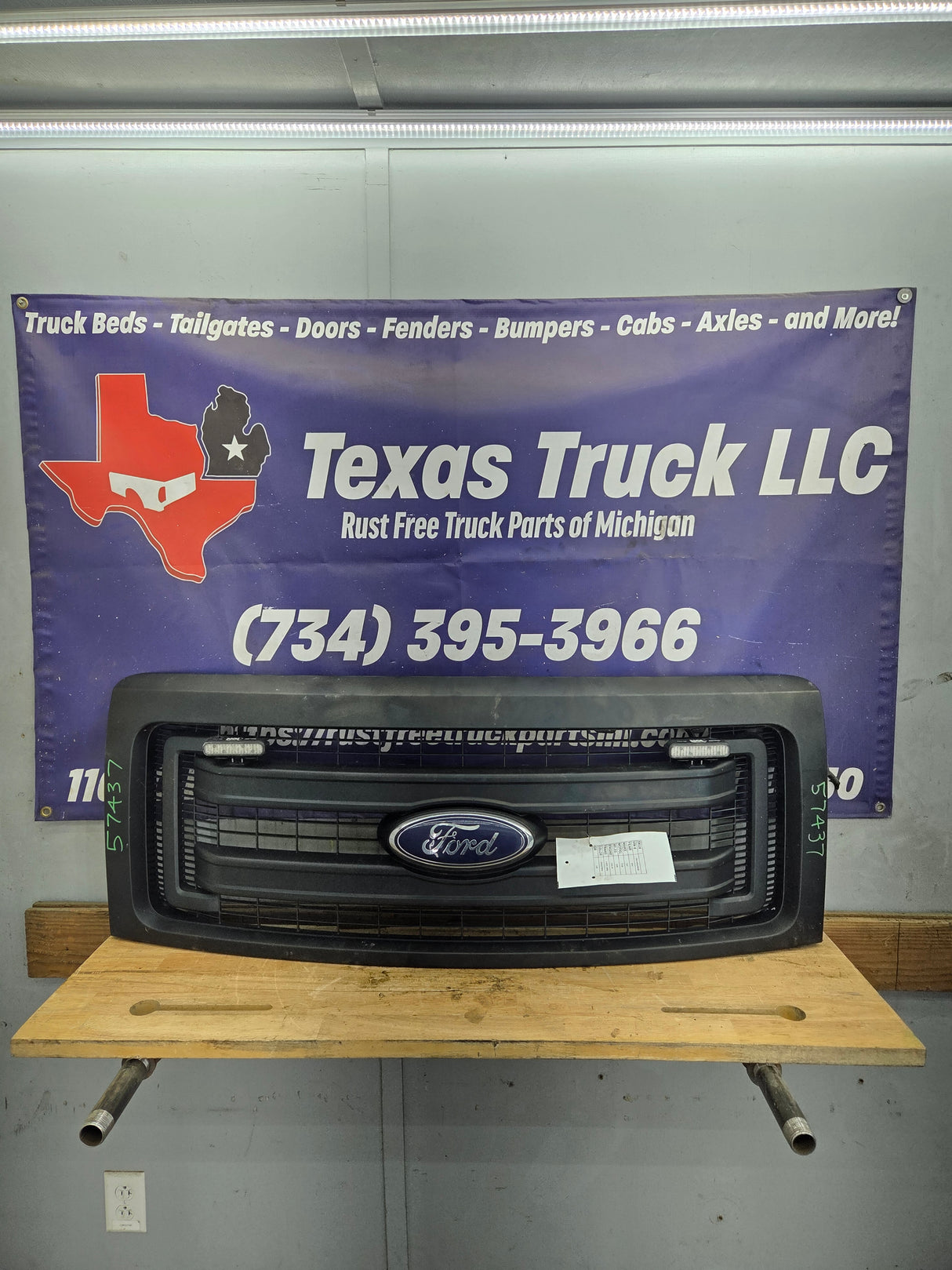 2013-2014 Ford F150 Grill - Matte Black DL3Z8200CA