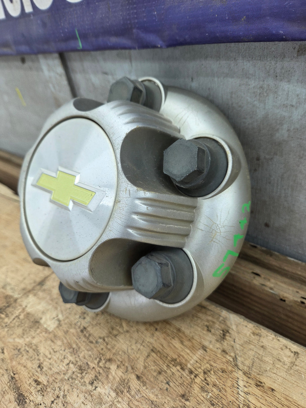 1999-2014 OEM Chevrolet Silverado  Wheel Center Hub Cap Lug Cover 9596661