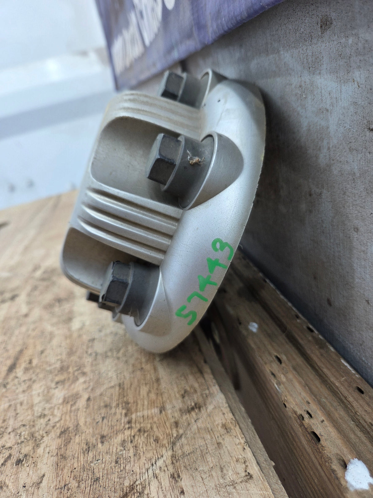 1999-2014 OEM Chevrolet Silverado  Wheel Center Hub Cap Lug Cover 9596661