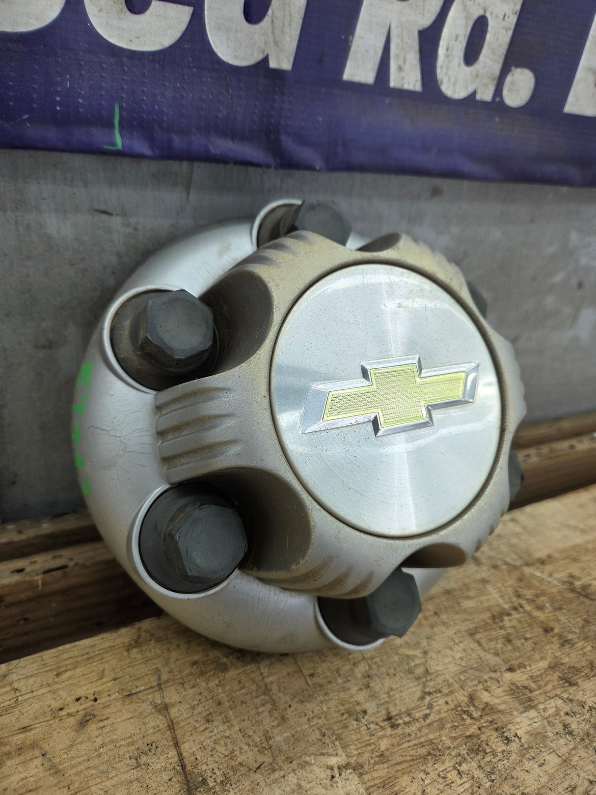 1999-2014 OEM Chevrolet Silverado  Wheel Center Hub Cap Lug Cover 9596661