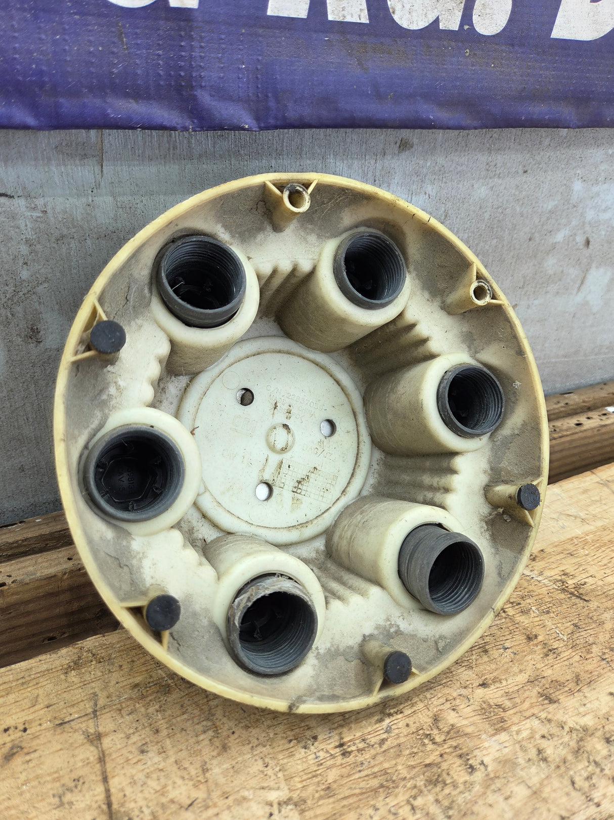 1999-2014 OEM Chevrolet Silverado  Wheel Center Hub Cap Lug Cover 9596661