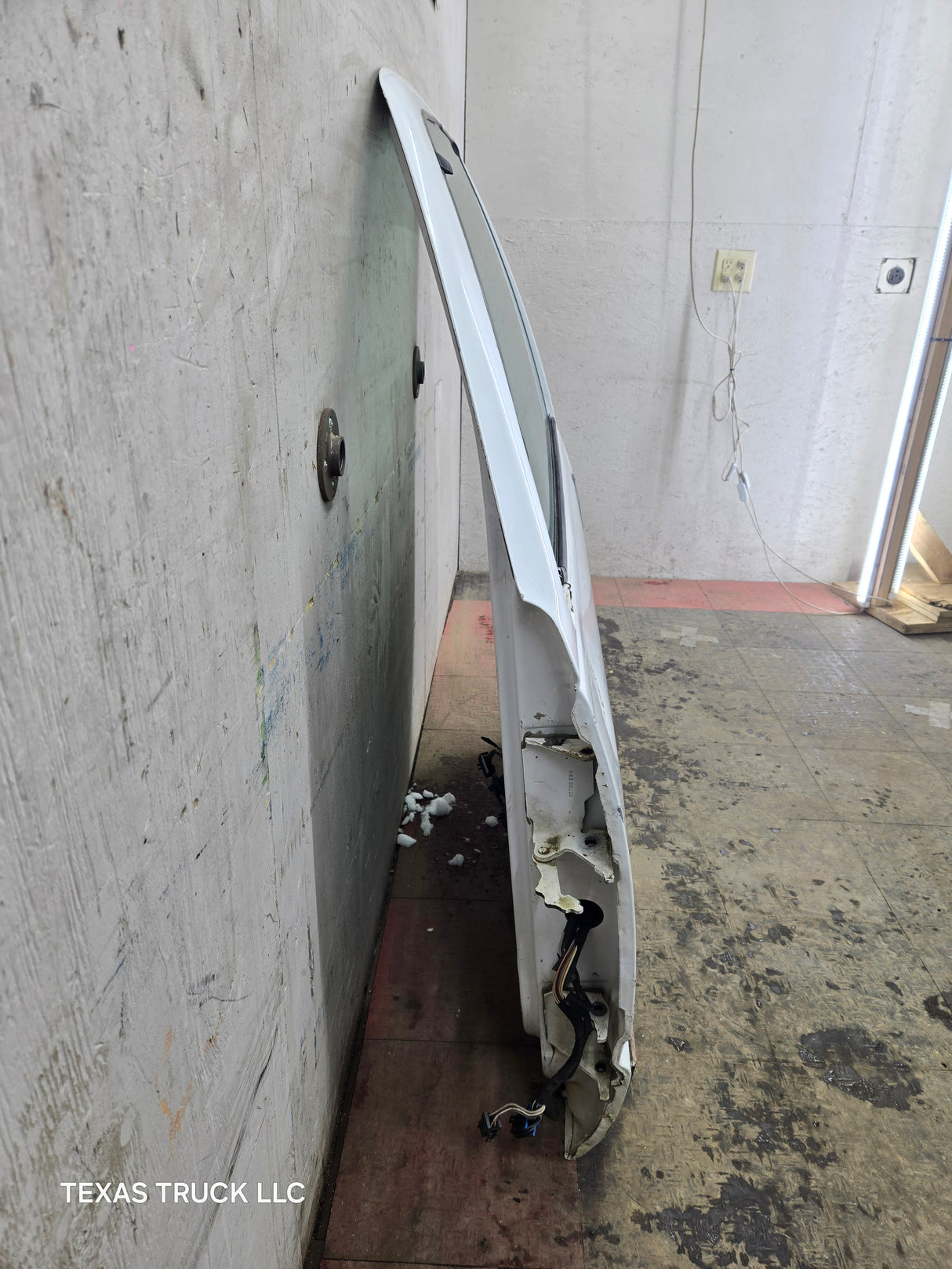 1988-2000 Chevrolet Silverado Suburban GMC Sierra LH Front Driver Door - White