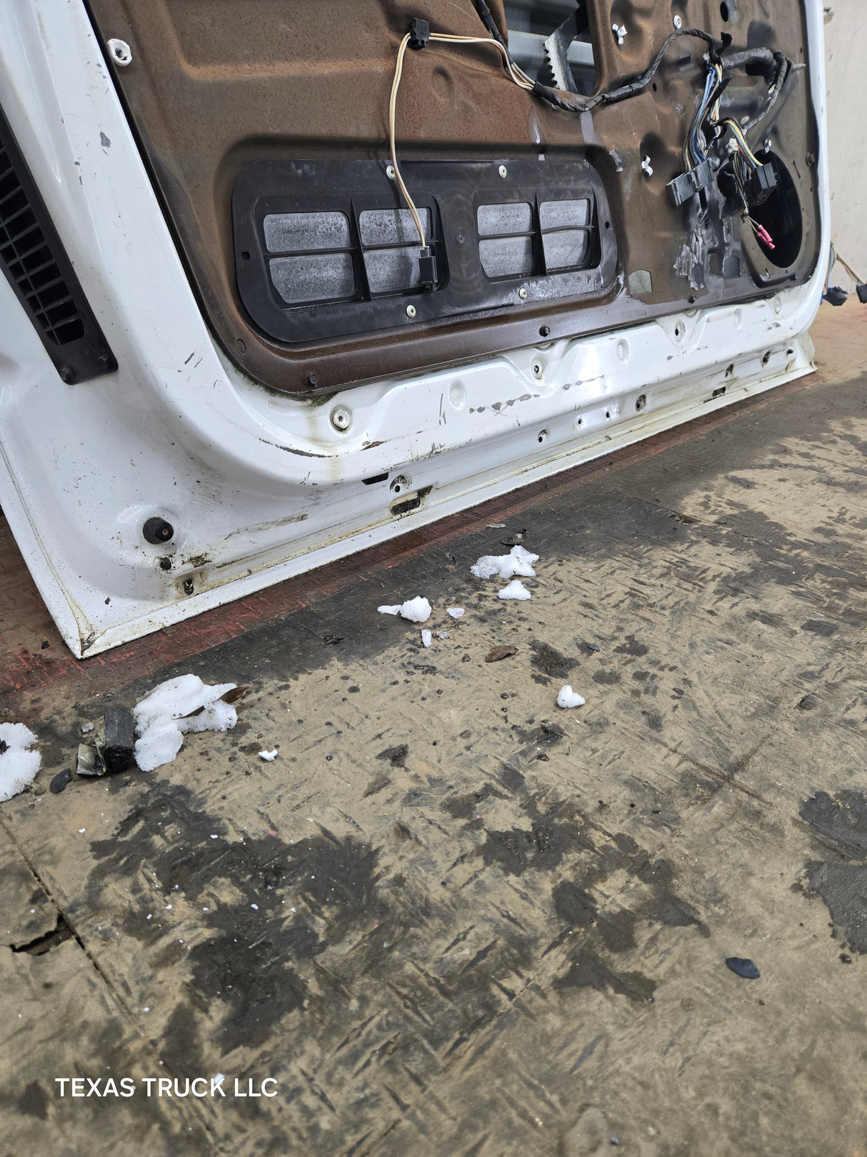 1988-2000 Chevrolet Silverado Suburban GMC Sierra LH Front Driver Door - White