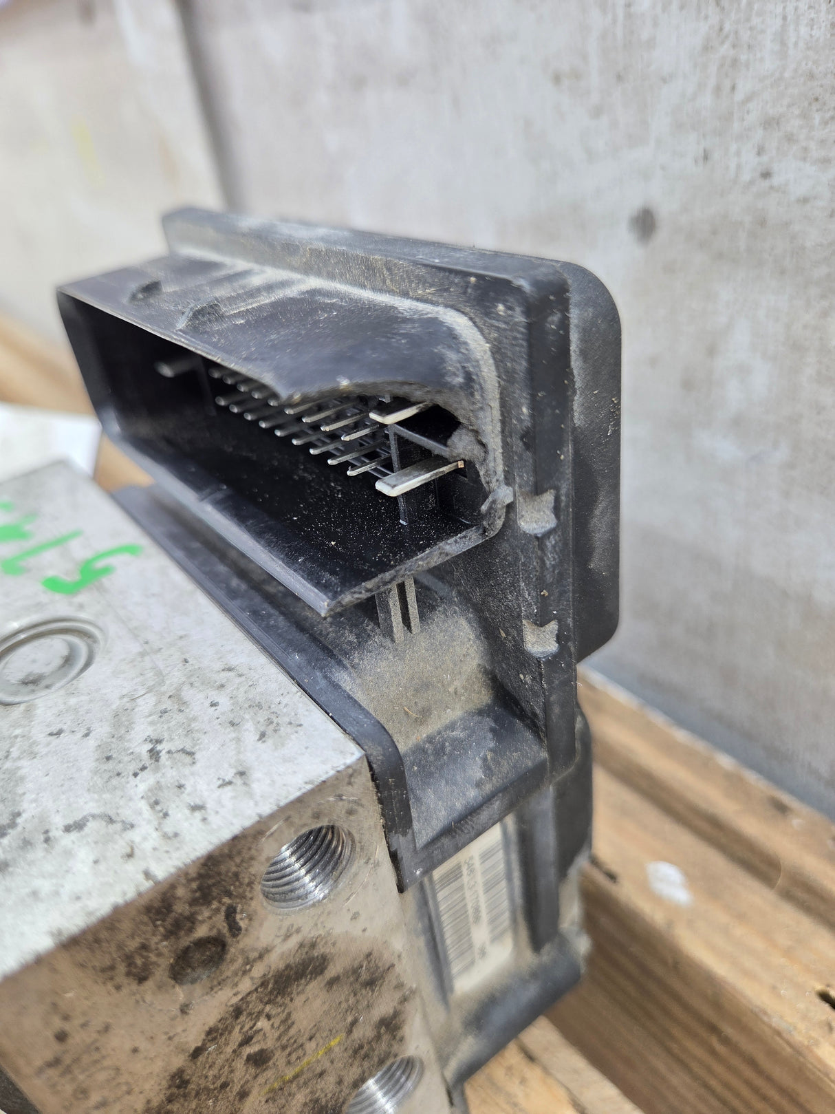 2007 Ford F150 ABS Pump Module Control Assembly - 7L34-2C346-A