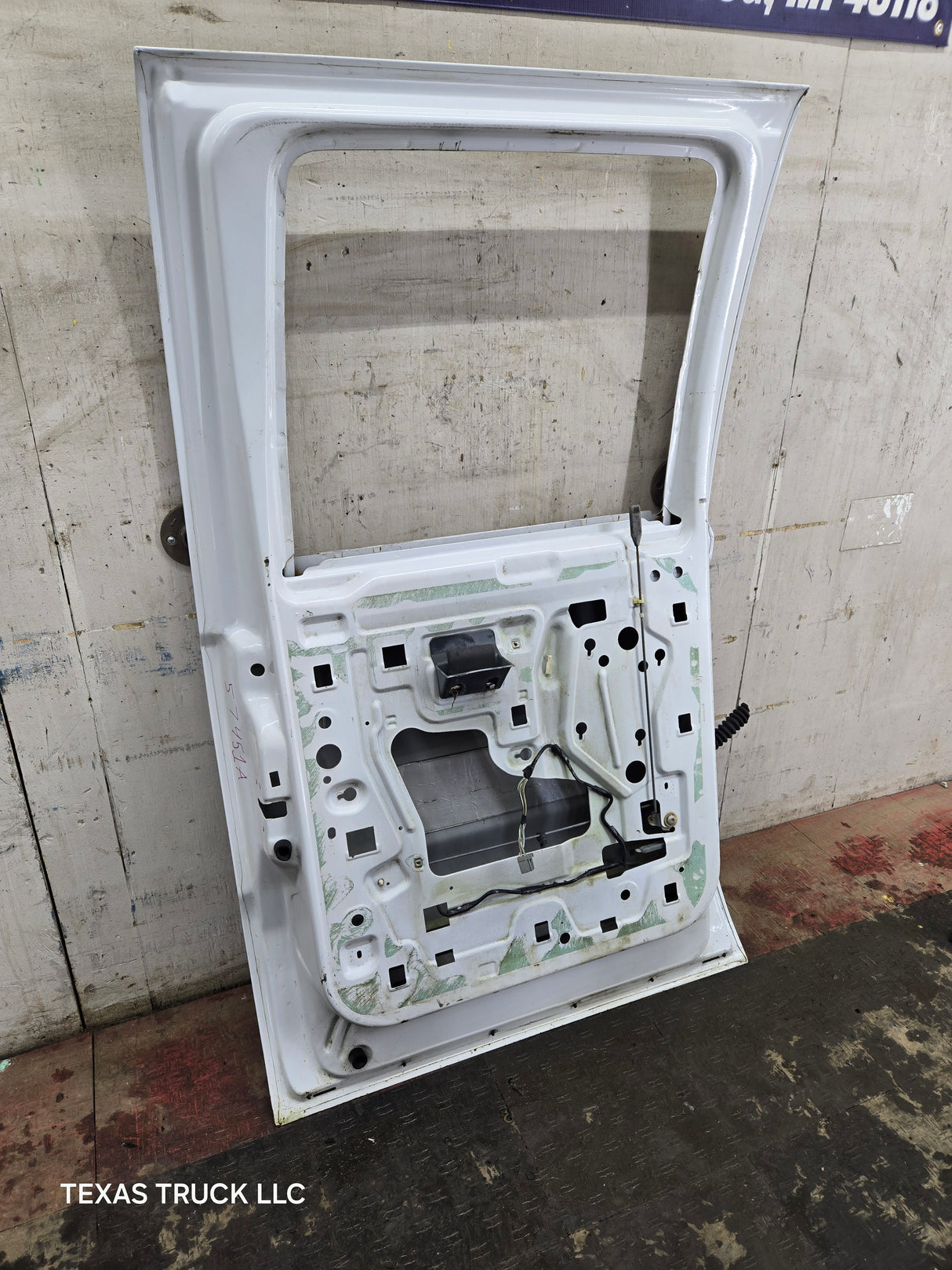 1999-2011 Ford Super Duty LH Driver Side Rear Crew Cab Door F250 F350 F450 F550