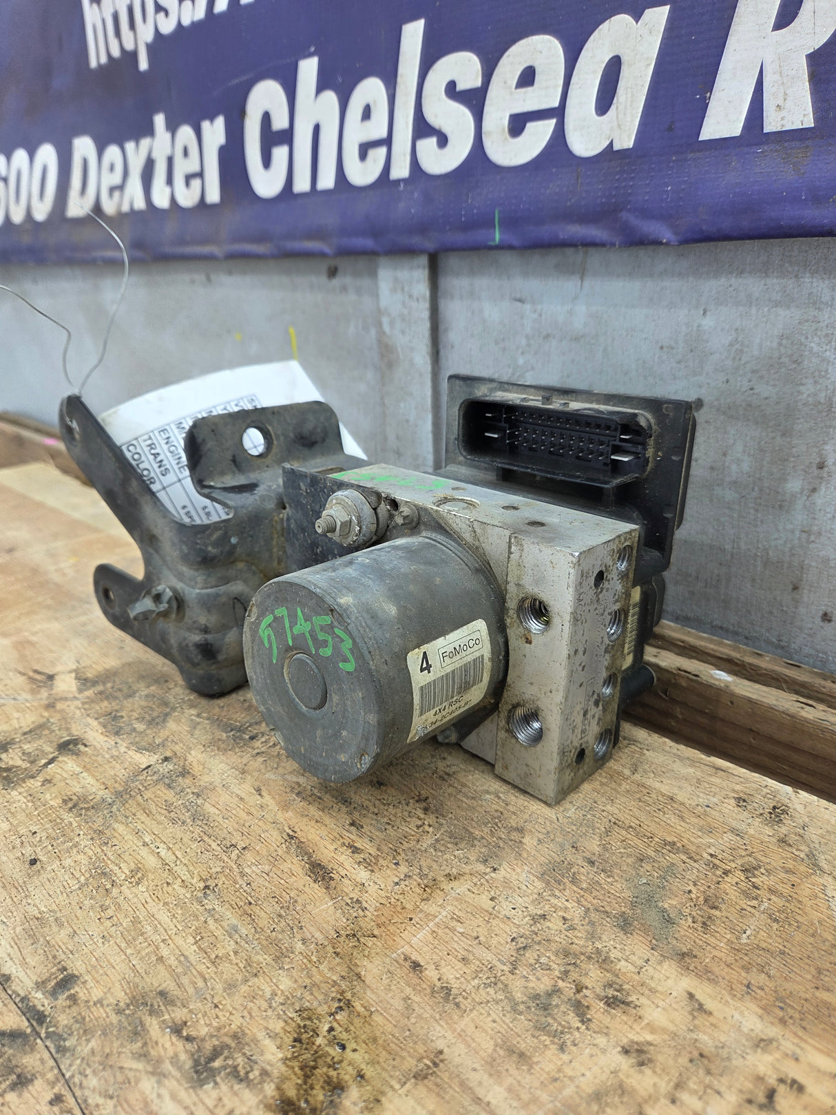 2013-2014 Ford F150 ABS Pump Module Control Assembly 4X4 - DL34-2C405-B