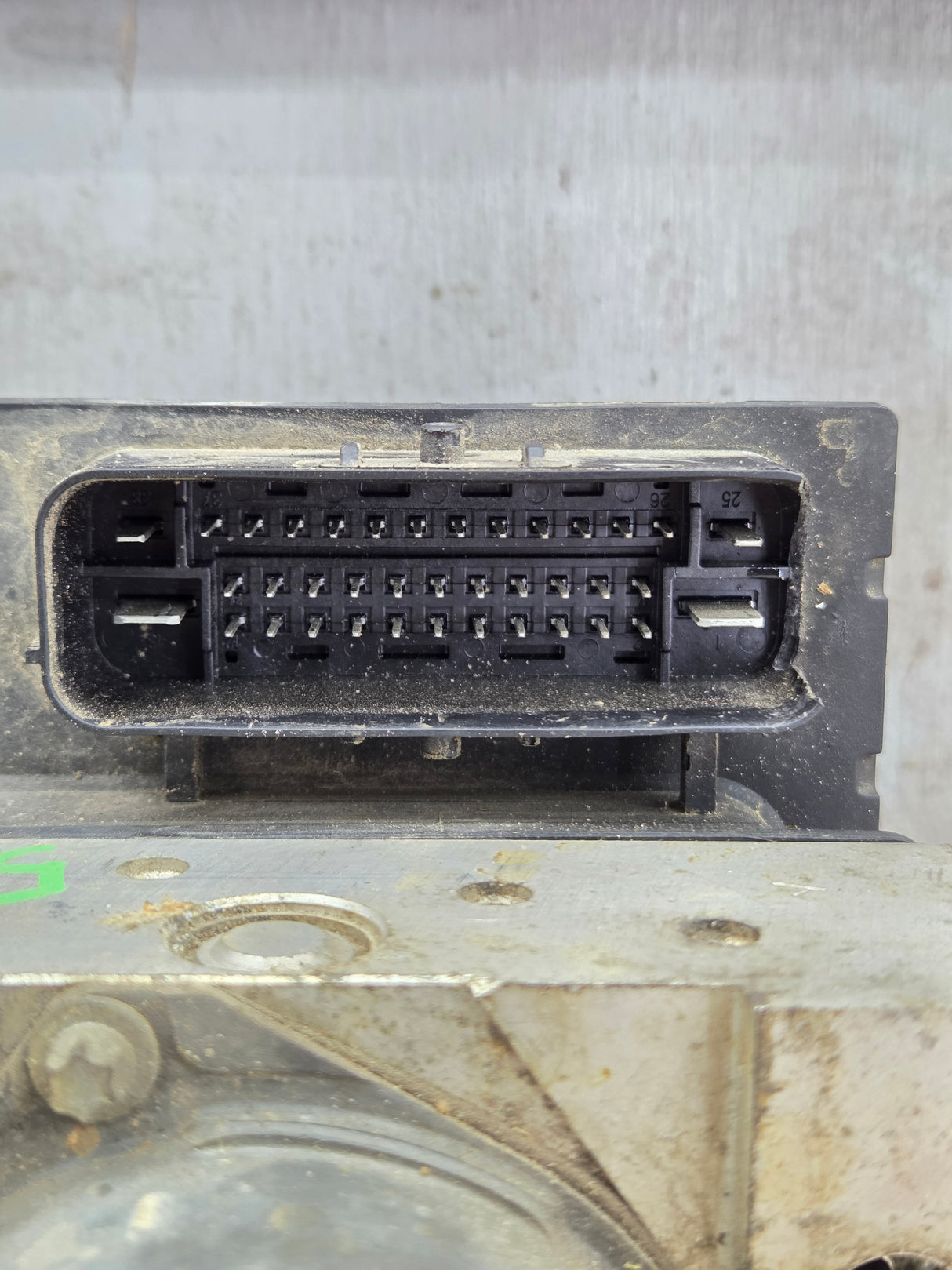 2013-2014 Ford F150 ABS Pump Module Control Assembly 4X4 - DL34-2C405-B