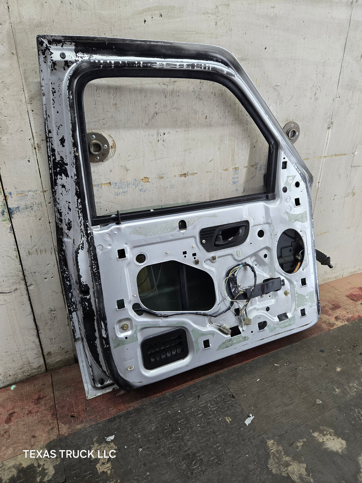 1993-2002 Ford Ranger Driver Side Front Left Hand Door