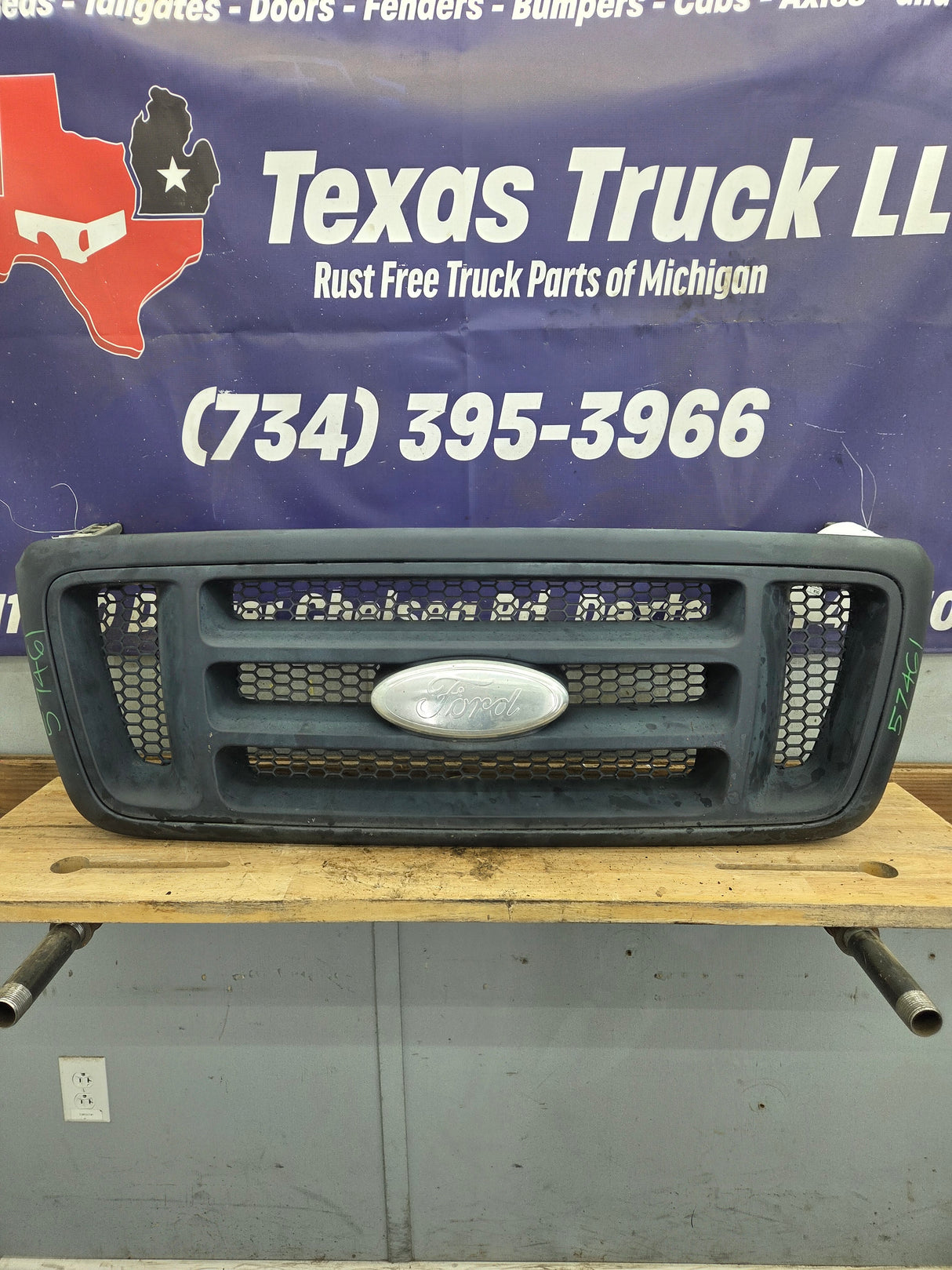 2004-2008 Ford F150 Grill XL - Black 5L3Z8200EA