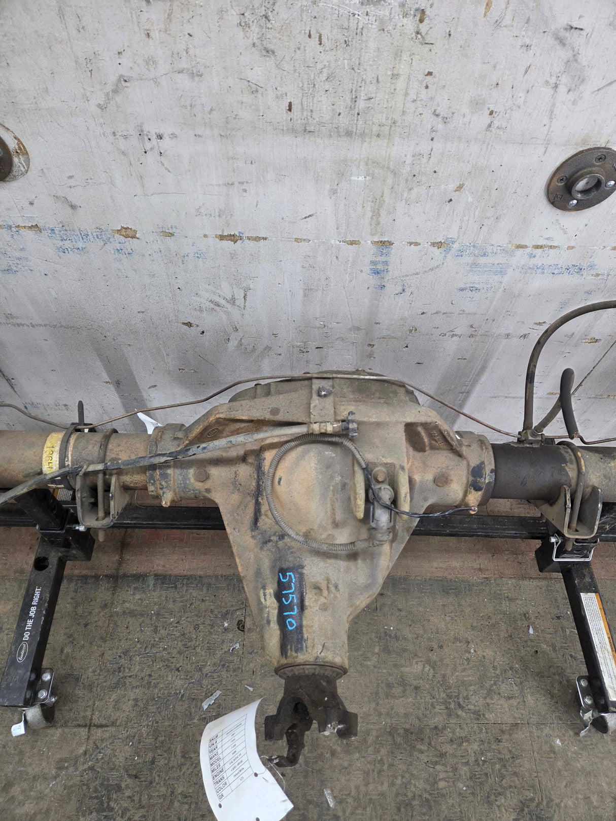 1999-2001 Ford Super Duty F250 F350 SRW Rear Axle 3.73 Ratio