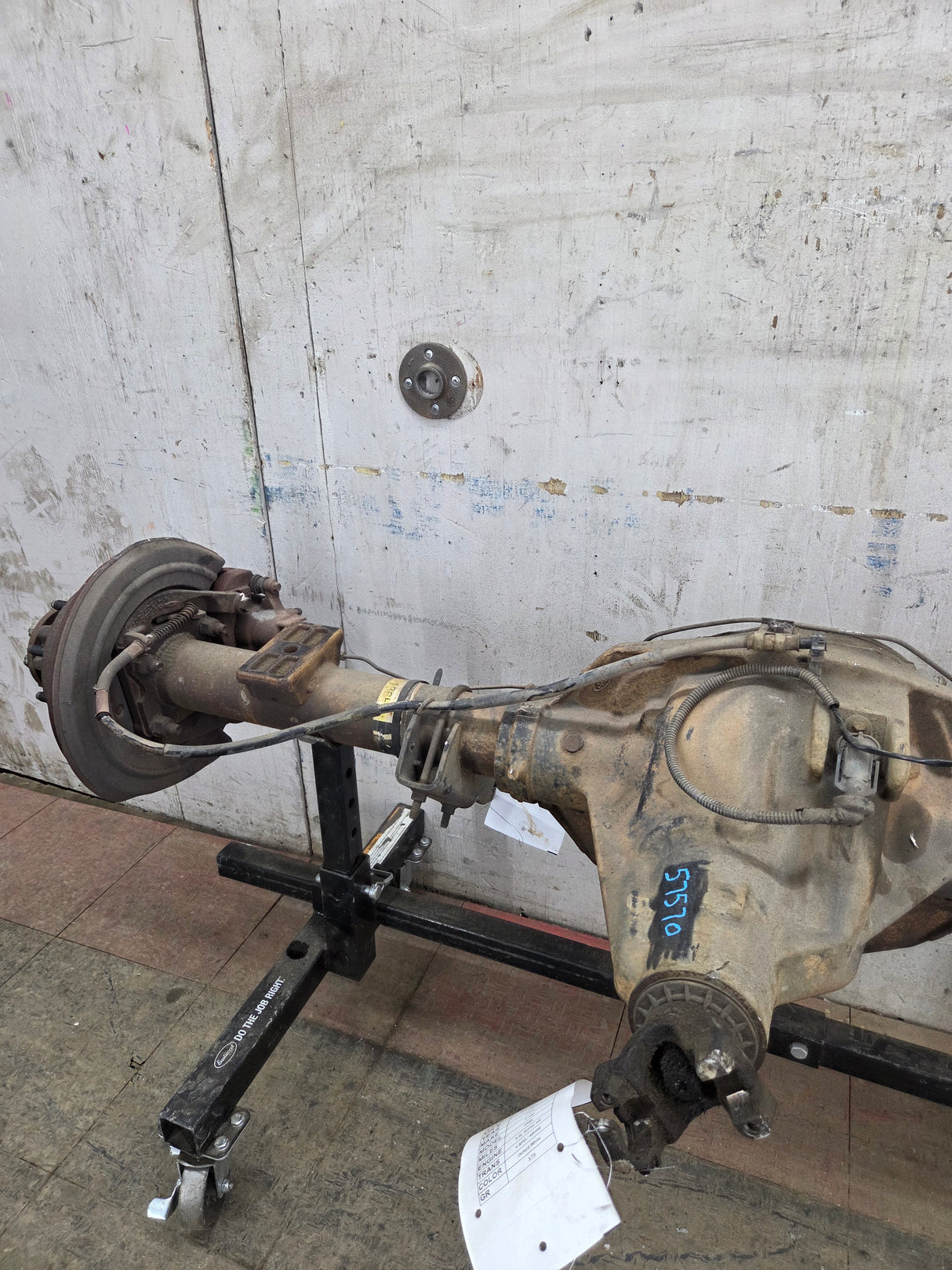 1999-2001 Ford Super Duty F250 F350 SRW Rear Axle 3.73 Ratio