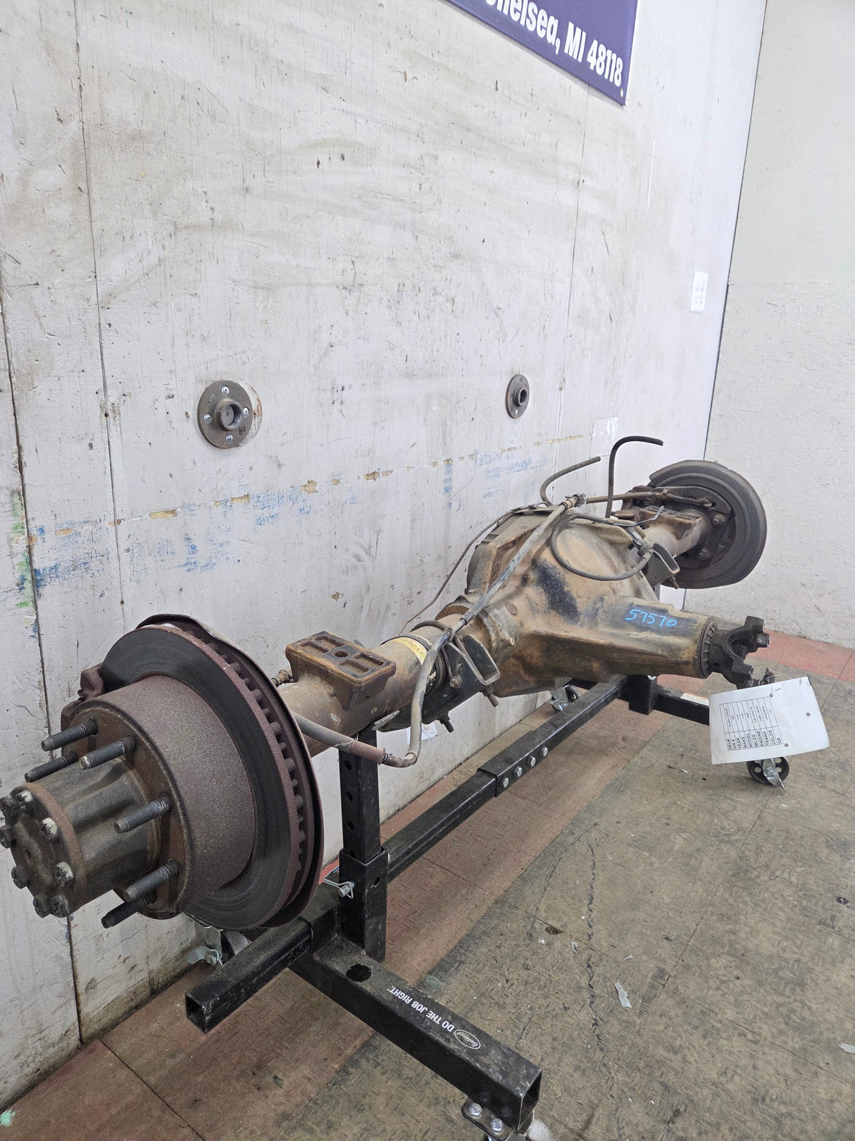 1999-2001 Ford Super Duty F250 F350 SRW Rear Axle 3.73 Ratio