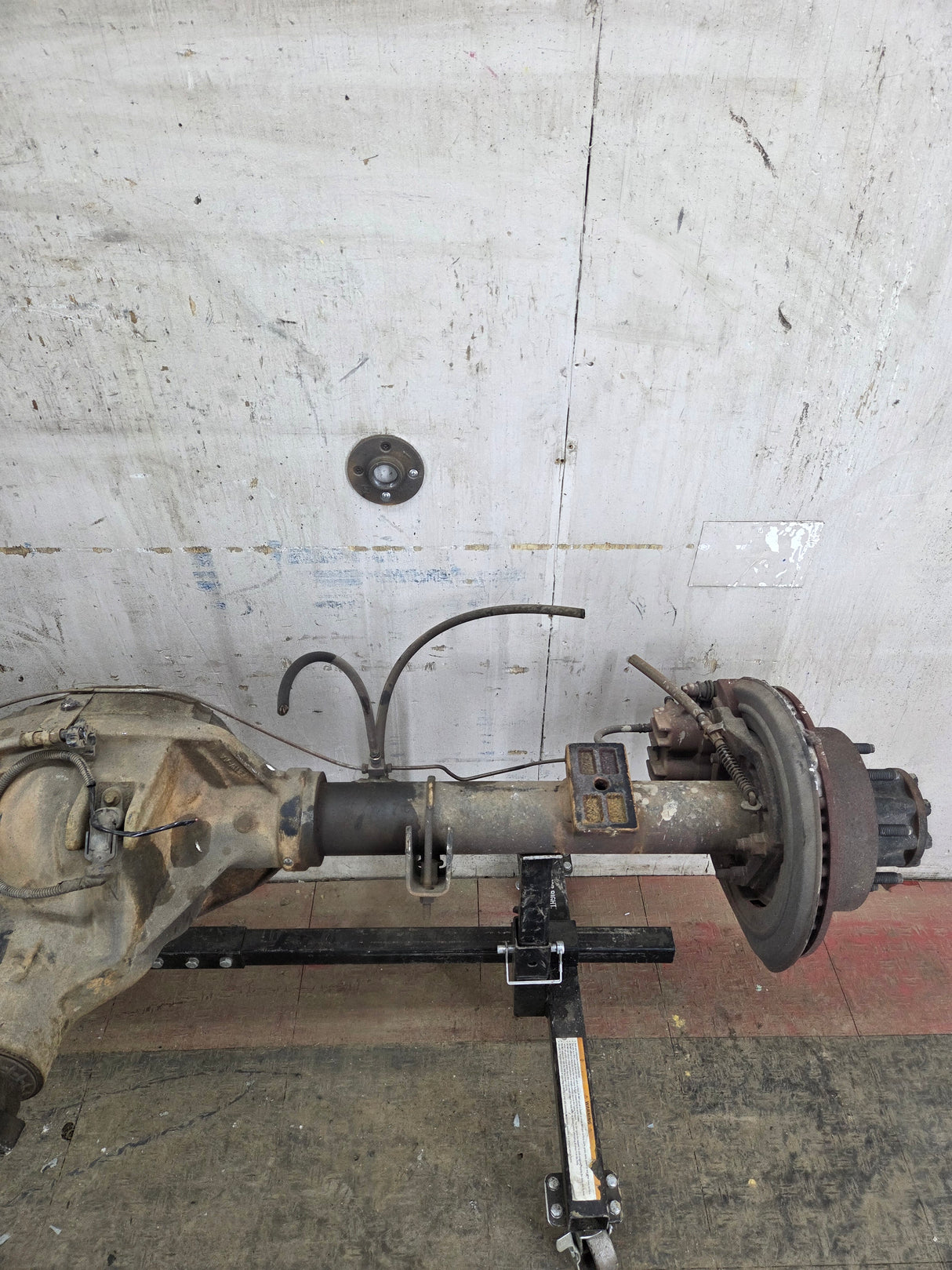 1999-2001 Ford Super Duty F250 F350 SRW Rear Axle 3.73 Ratio