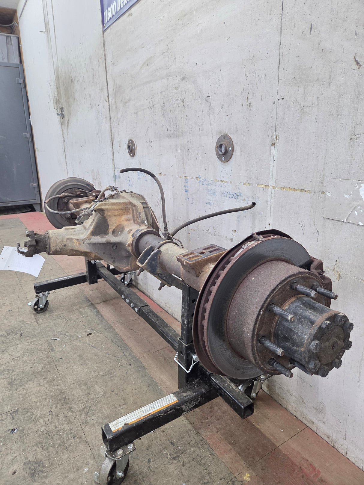 1999-2001 Ford Super Duty F250 F350 SRW Rear Axle 3.73 Ratio