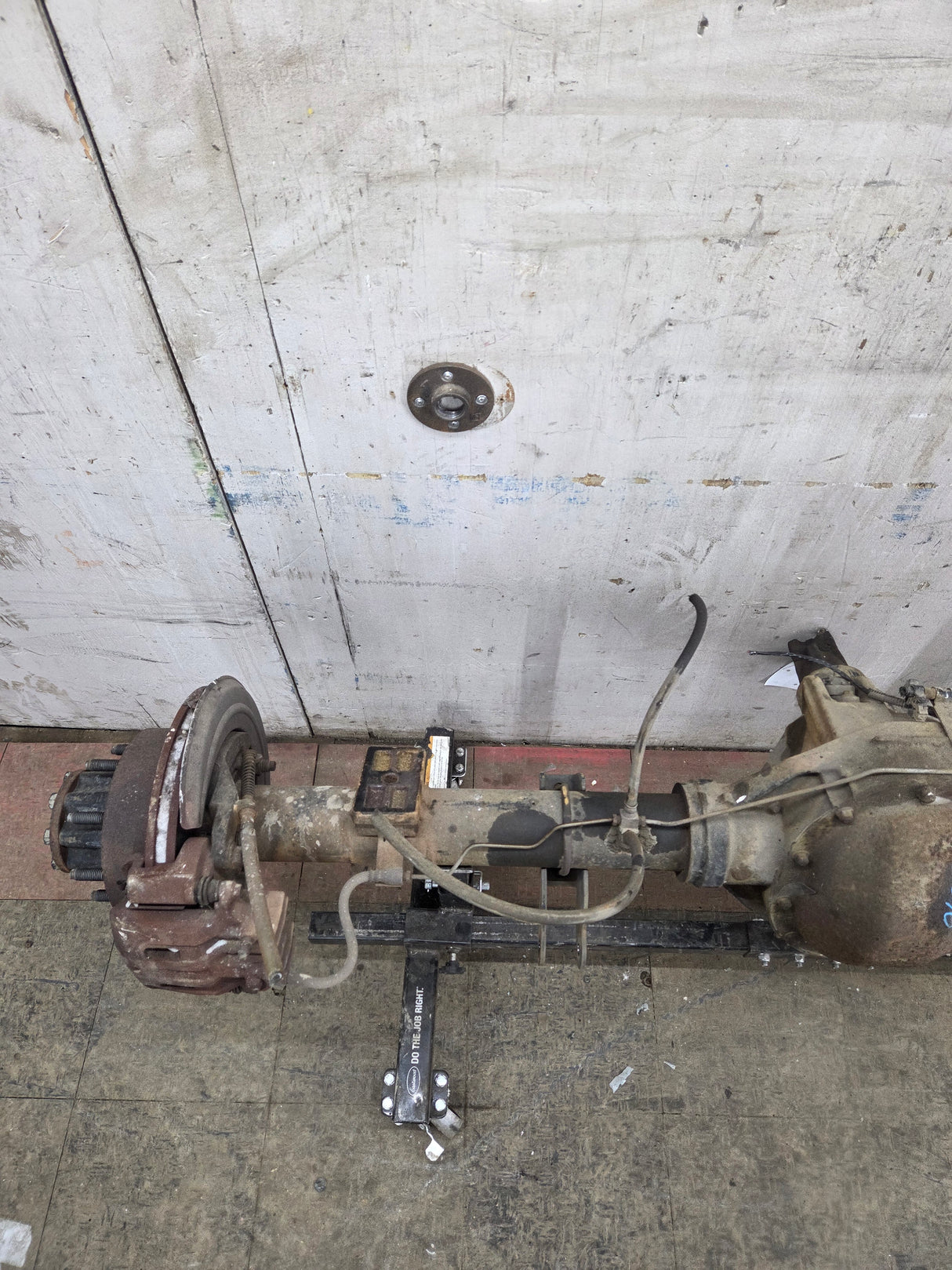 1999-2001 Ford Super Duty F250 F350 SRW Rear Axle 3.73 Ratio