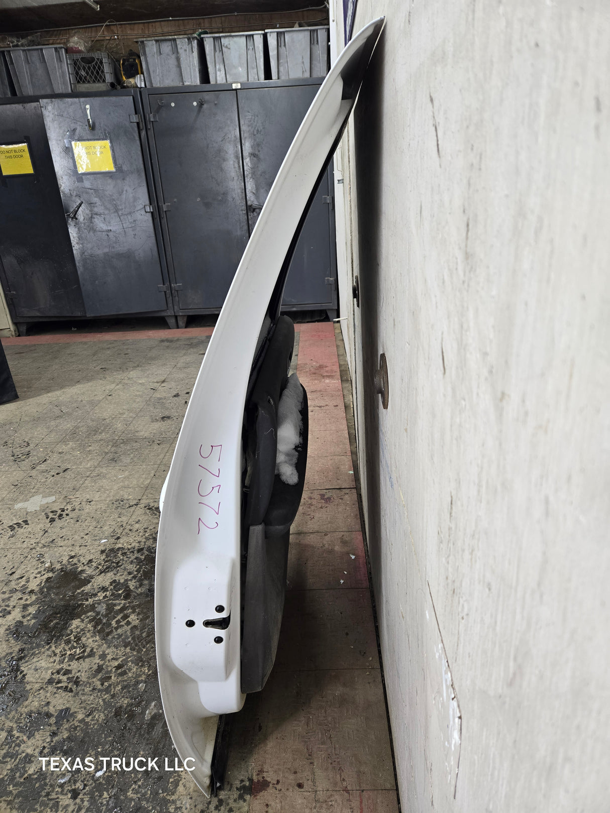 2007-2013 Chevrolet Silverado / GMC Sierra 1500 2500 3500 HD Crew Cab LH Driver Side Rear Door