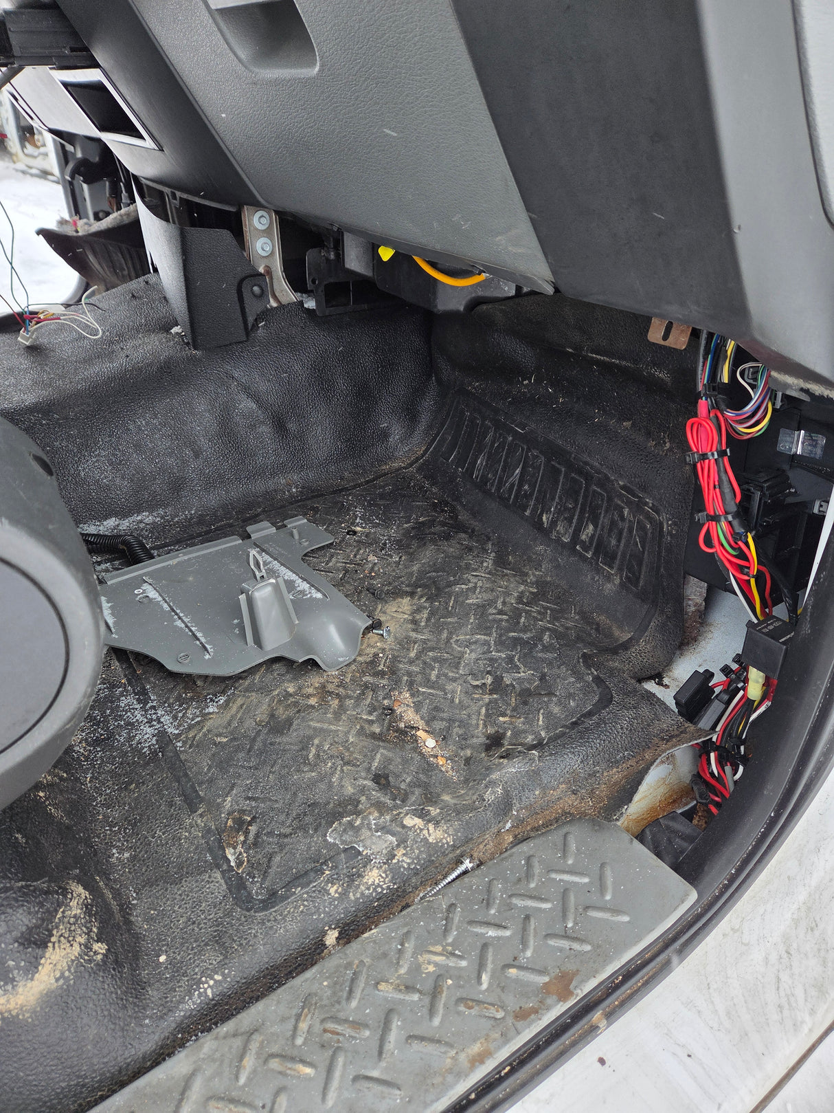 2004-2008 Ford F150 4 Door "Plus" Cab - Oxford White