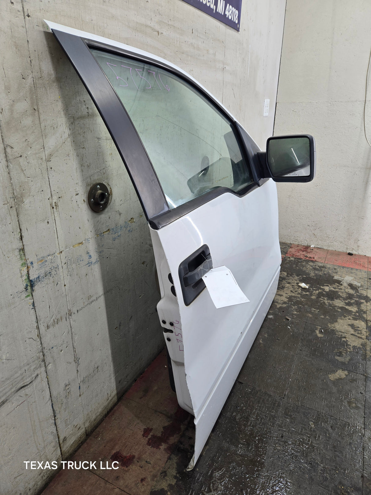 2009-2014 Ford F150 RH Passenger Side Front Door