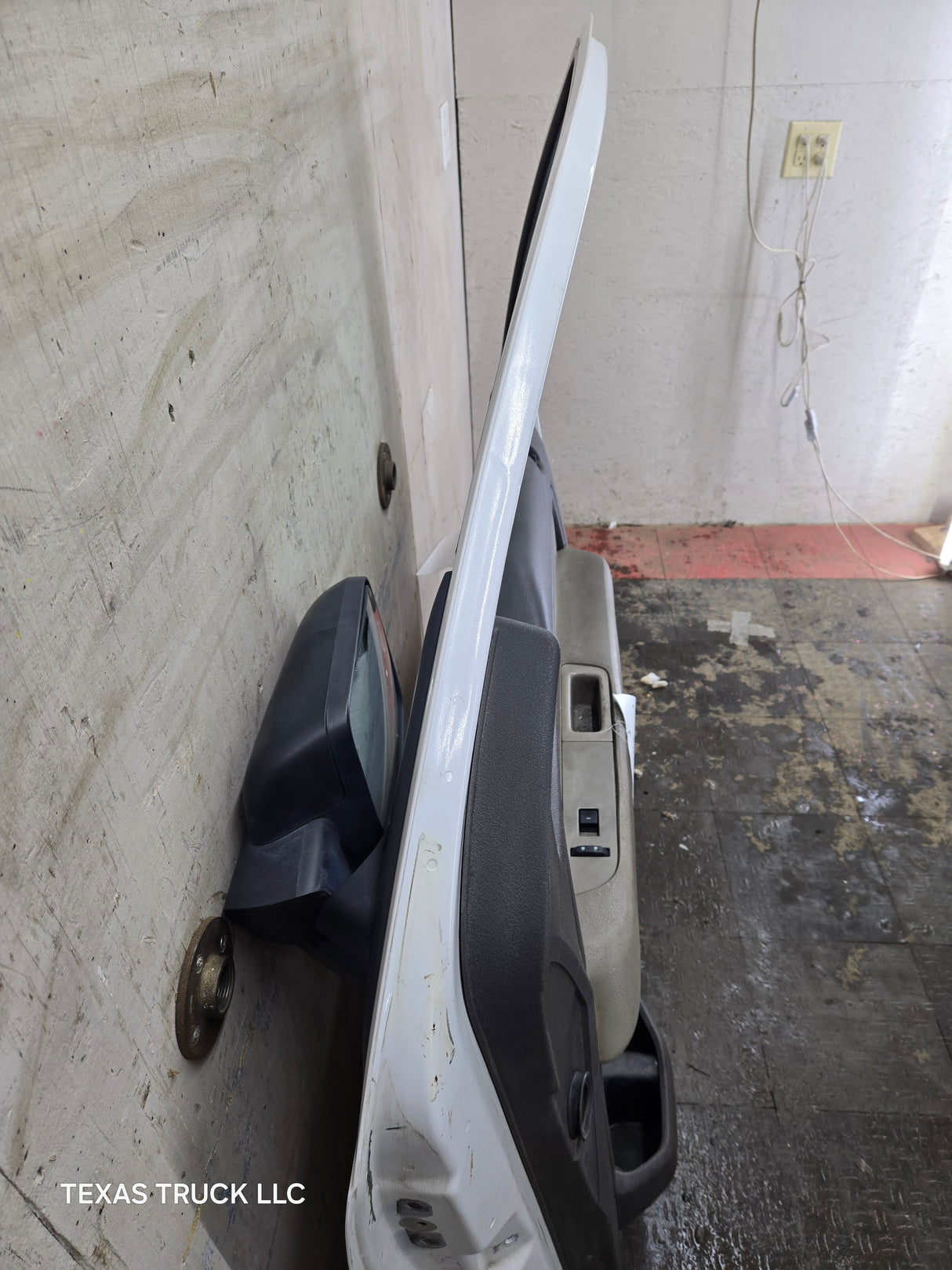 2009-2014 Ford F150 RH Passenger Side Front Door