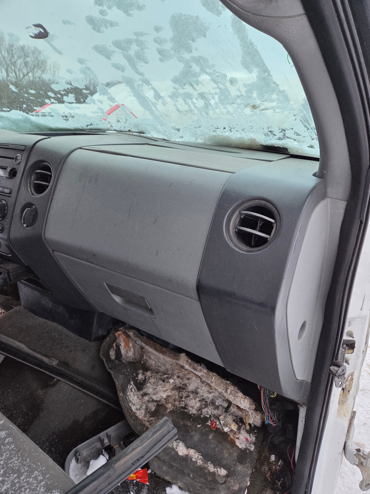 2004-2008 Ford F150 4 Door Crew Cab - Oxford White